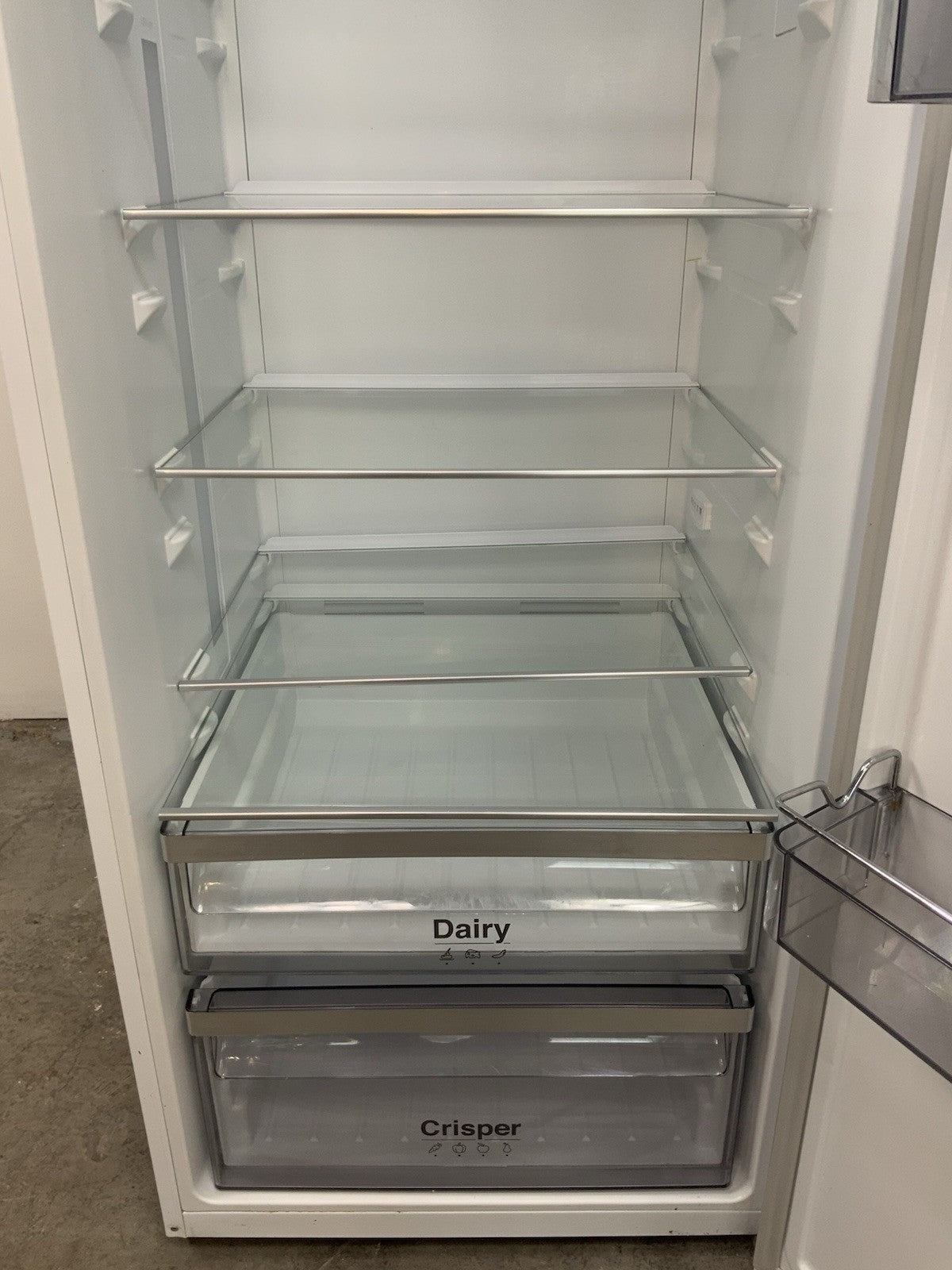 New Graded  GRUNDIG GSN30710DW Tall Fridge - White RRP £649! -K55