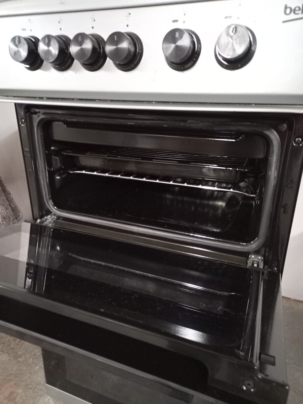 New Graded Silver Beko KDC5422AS  50 cm Electric Ceramic Cooker - RRP£399 W16