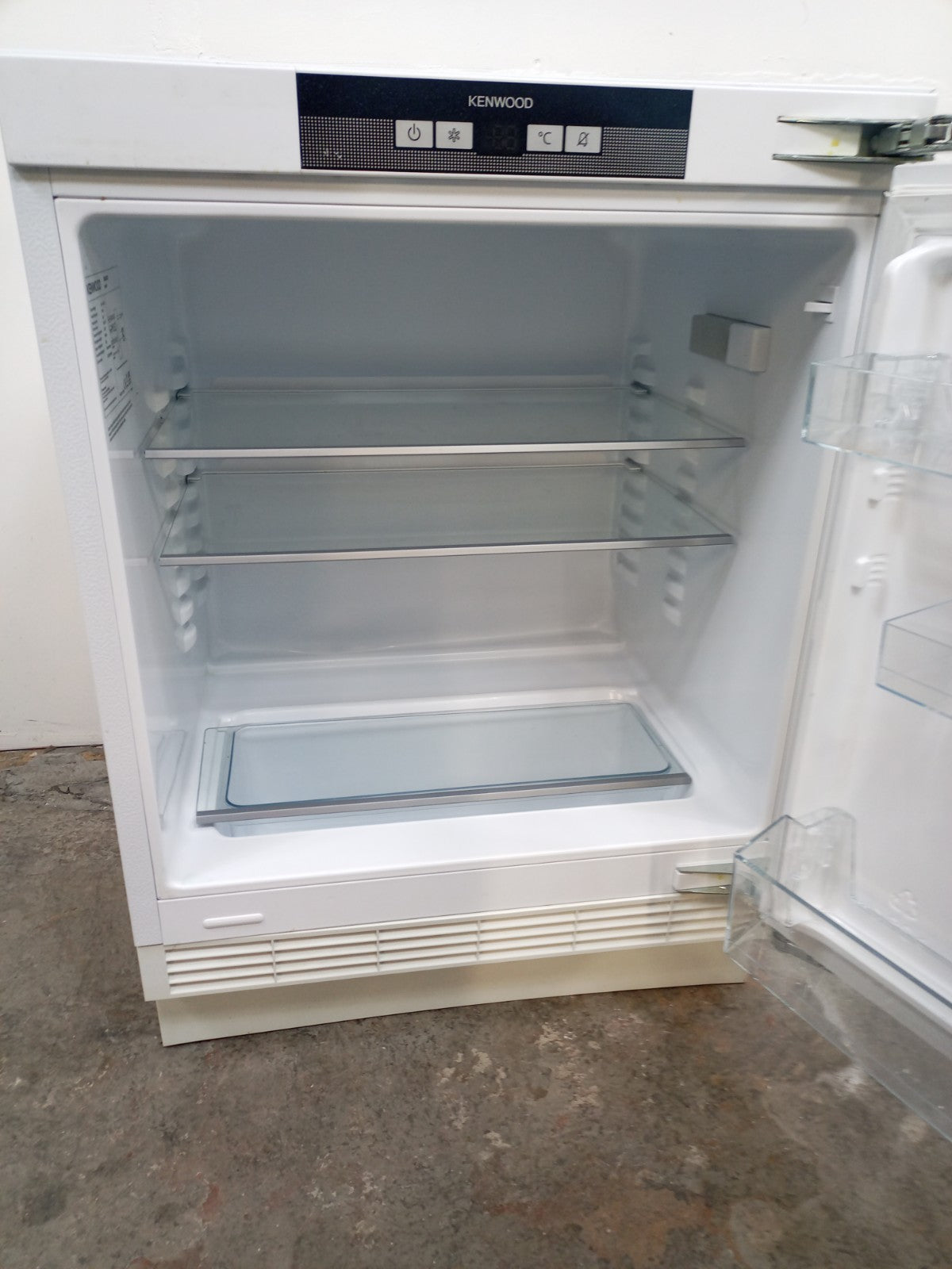 New Graded Kenwood KIL60W23 Integrated Undercounter Fridge RRP£269 M5