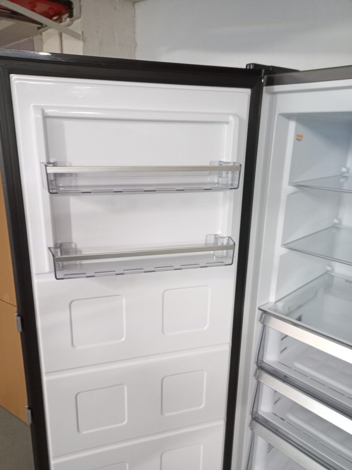New Graded Black Steel Grundig GLNEP5686VPZ   Larder FrIdge RRP £549! -X8