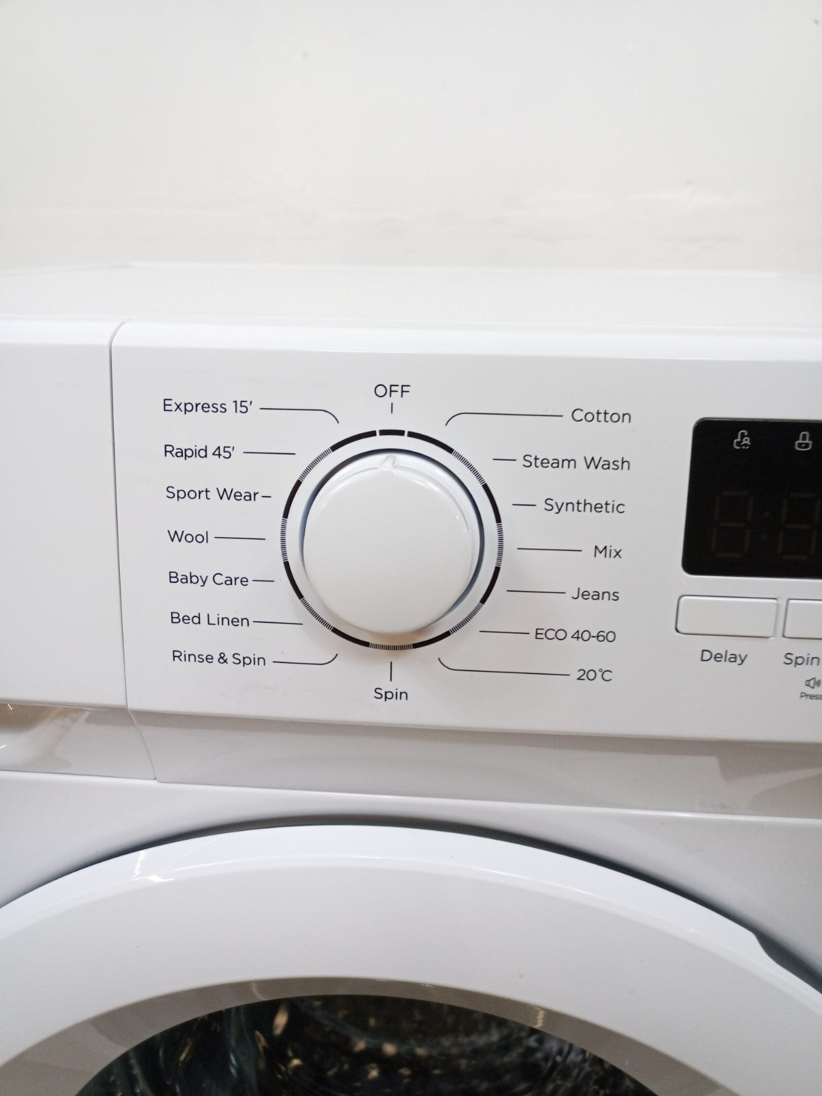 New Graded Logik L1014WM23 10kg Washing Machine 1400 Spin RRP£299 C9