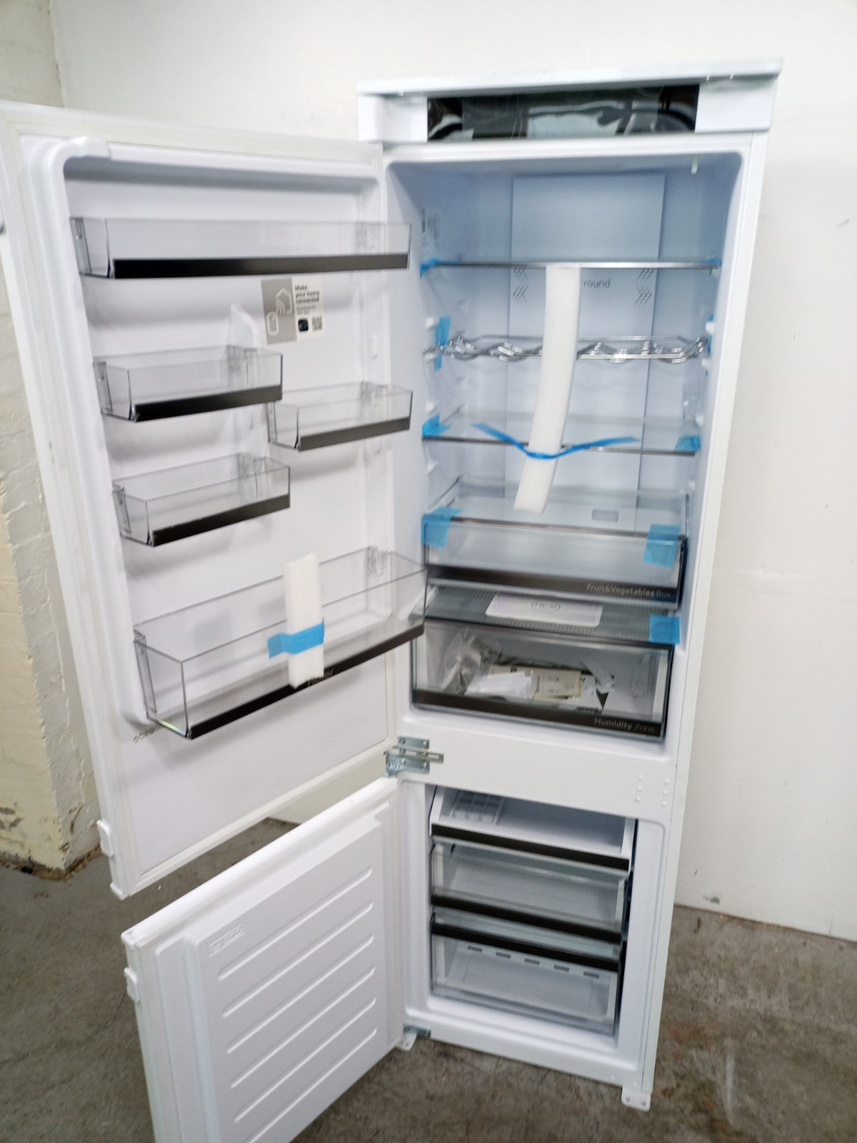 New Graded Haier HBW5518DK-1  70/30 Integrated Fridge Freezer RRP£799 Y1