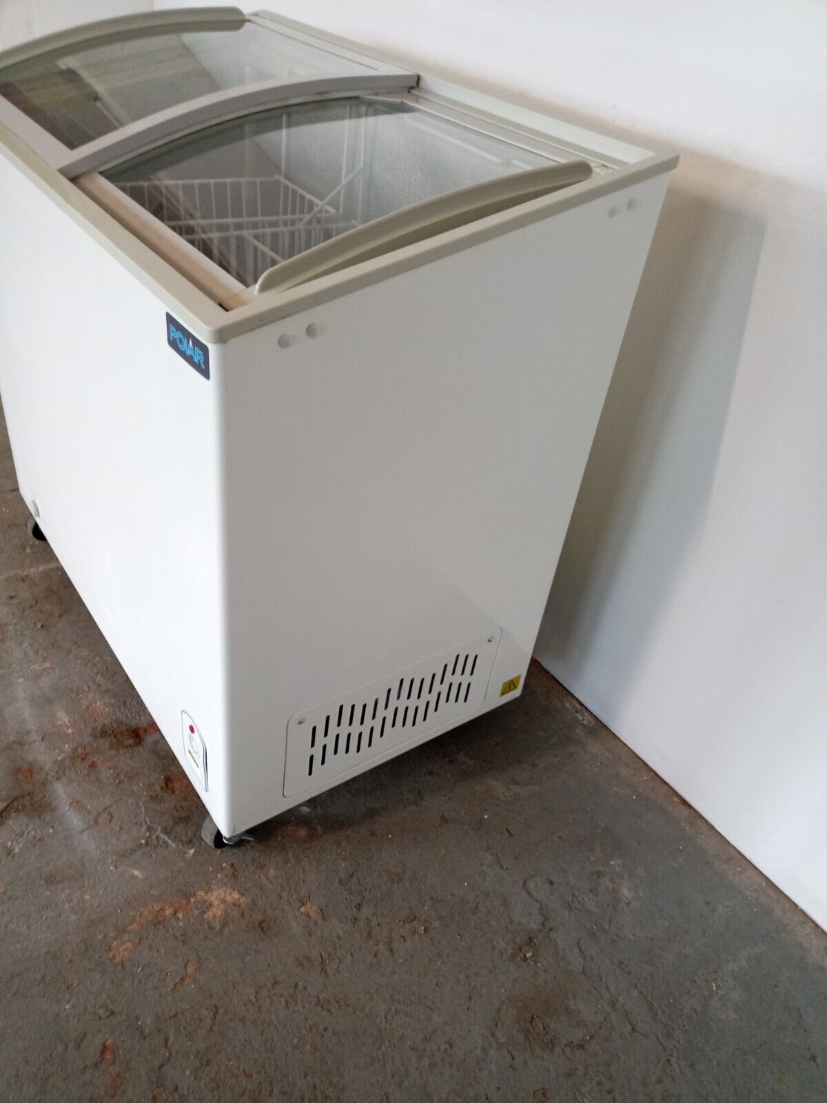 New Graded Polar GM498 Display  Chest Freezer PERFECT FOR CHRISTMAS R24