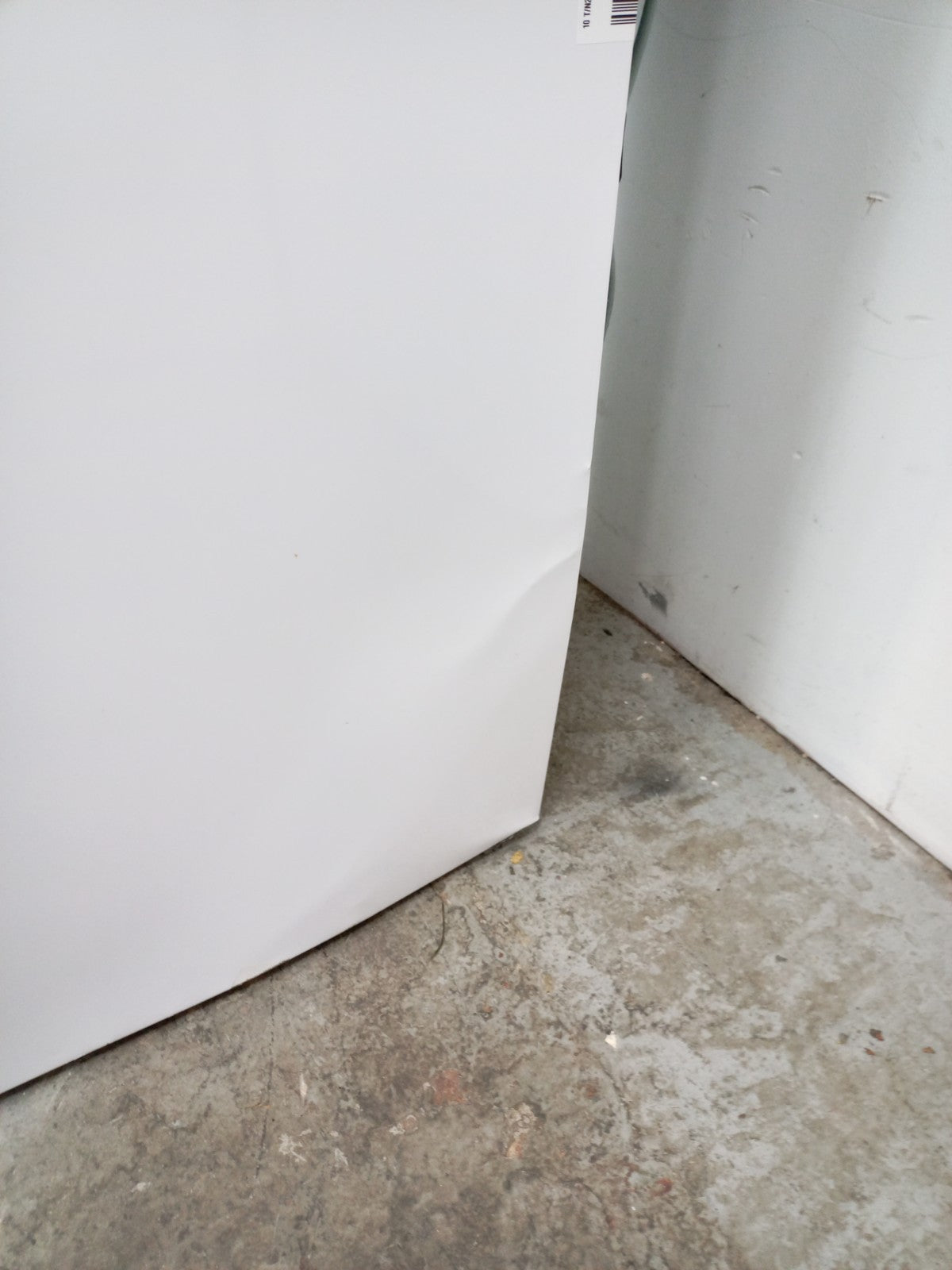 New Graded Kenwood KIFF5022 Integrated  50/50 Fridge Freezer RRP £399 UK Del M30