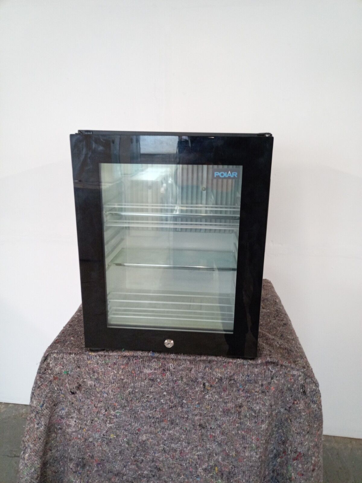 New Graded Black Polar GE819  Table Top  Bottle Drinks Display Fridge V12