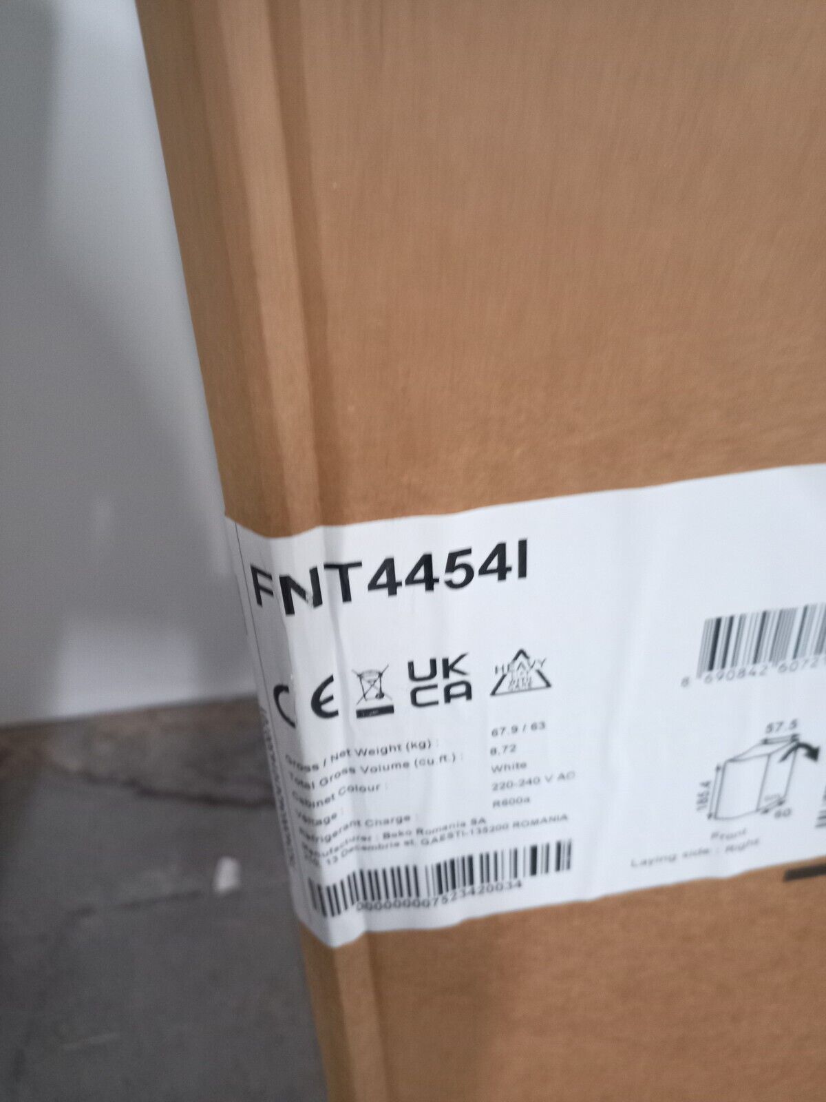 New Graded Beko FNT4454I Integrated Tall  Freezer RRP £679 UK Del M29