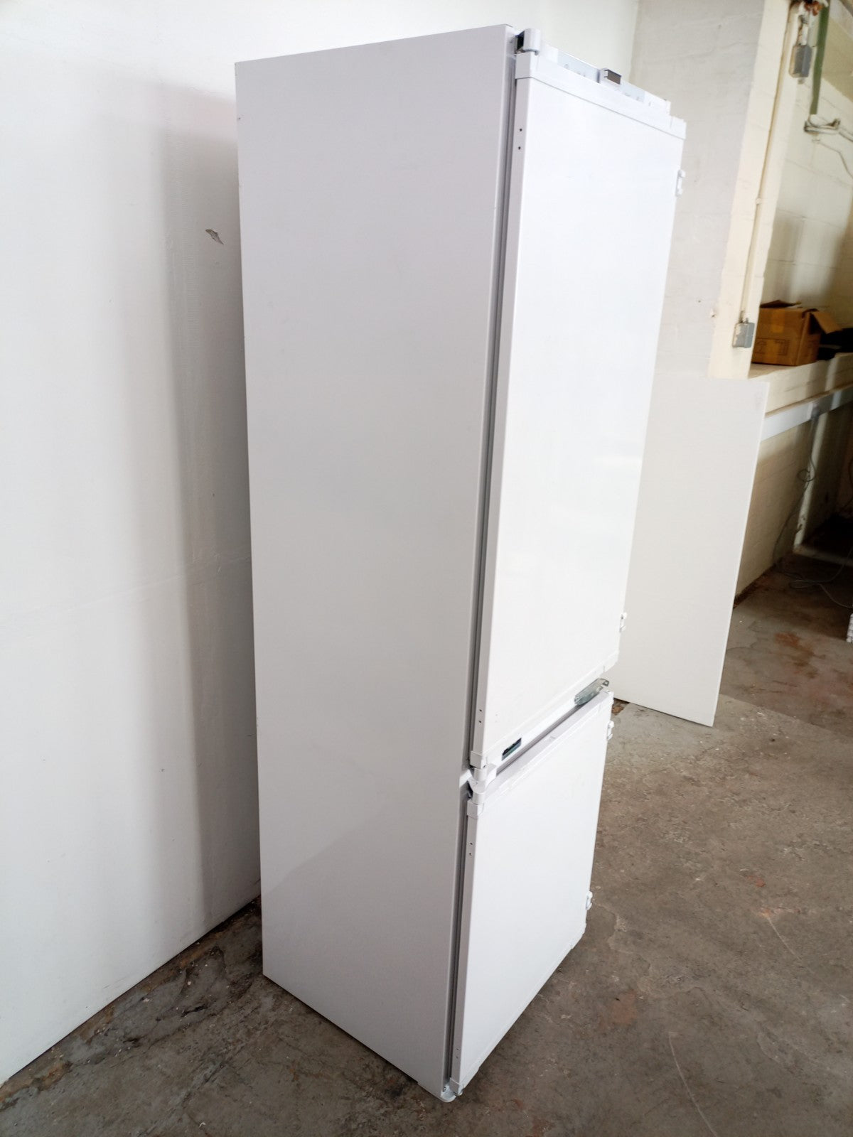 New Graded Beko BCFD4V73 Integrated  70/30 Fridge Freezer RRP £529 D5