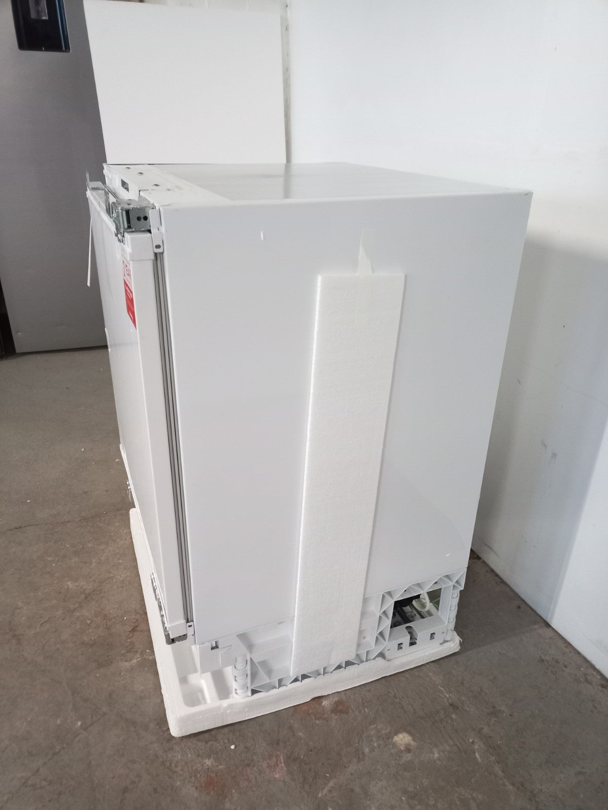 New Beko FSE1654IU  Integrated Undercounter Freezer  -UK Del RRP£400 H91