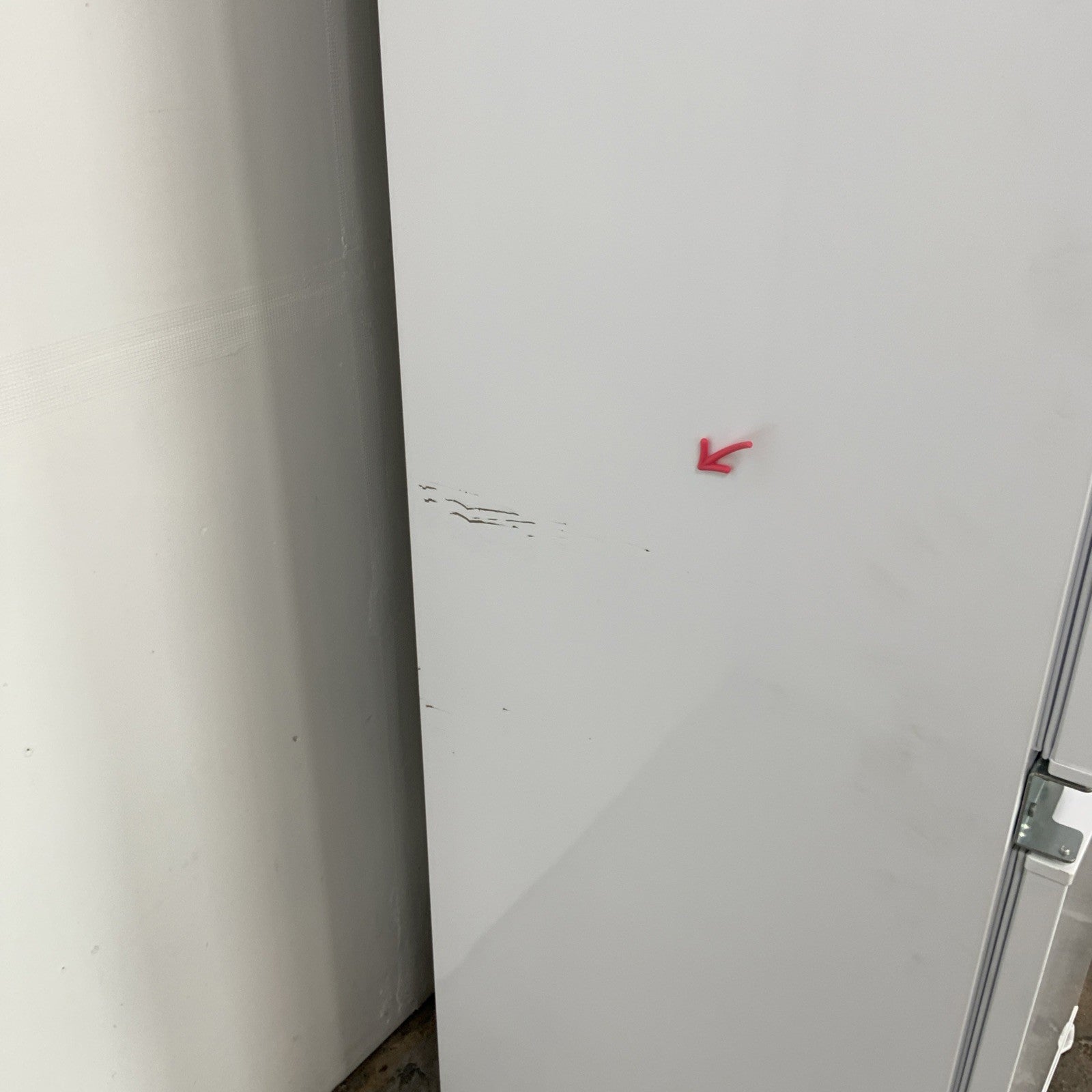 New Graded SHARP SJ-BE250M1XS-EN Integrated 70/30 Fridge Freezer RRP£379 R32