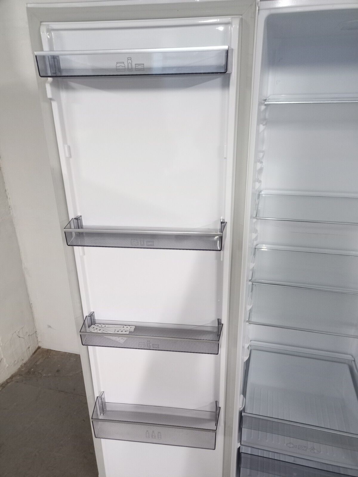 New Graded Beko Blomberg SST3455I   Integrated Tall Larder Fridge RRP£579 D2