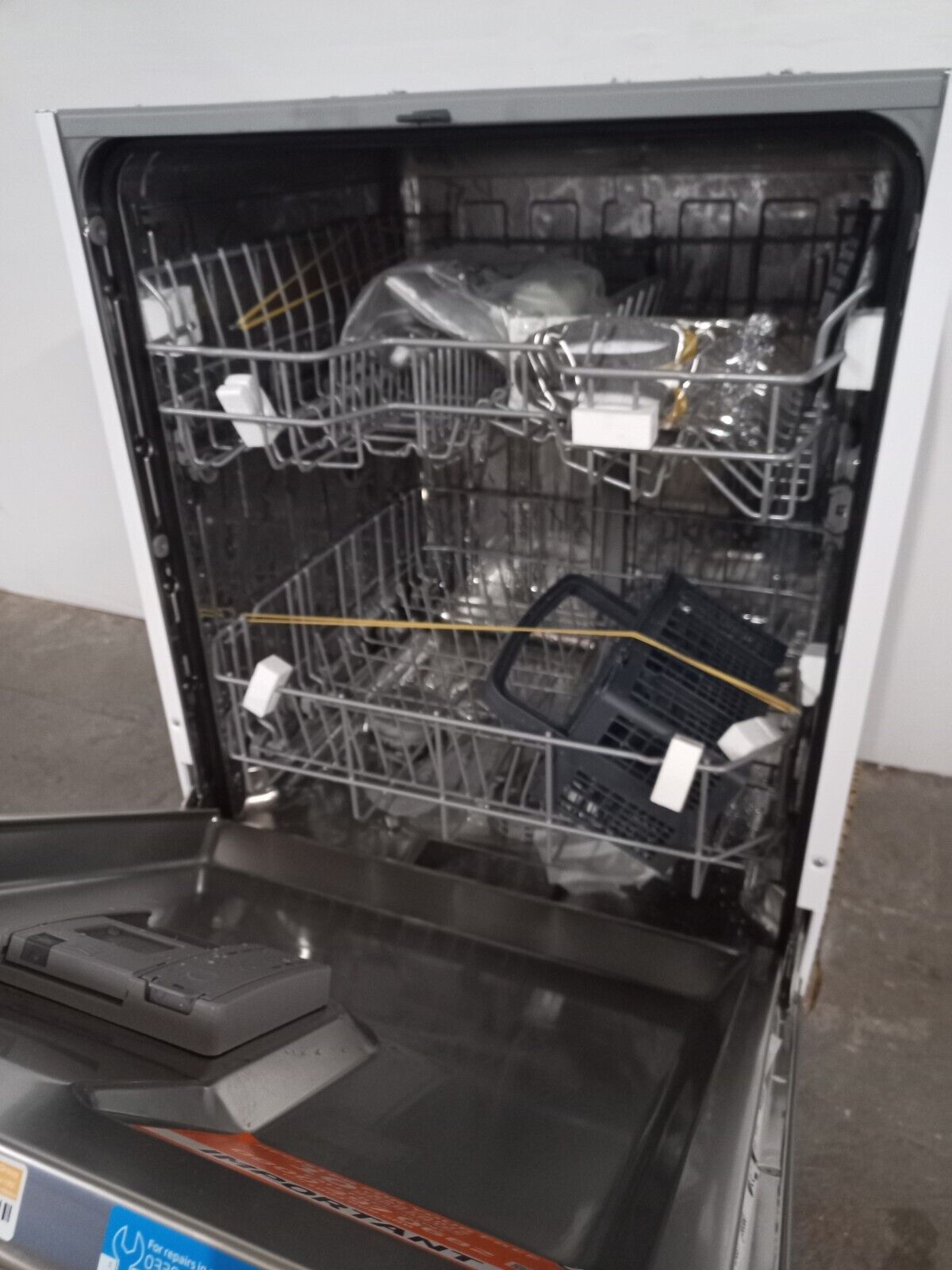 New Graded BEKO DIN15X20 Full-size Fully Integrated Dishwasher RRP £329 M6