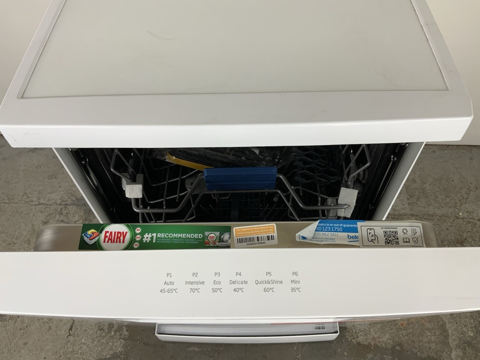 New Graded Beko HygieneIntense BDFS16020W Slimline Dishwasher - White - F33