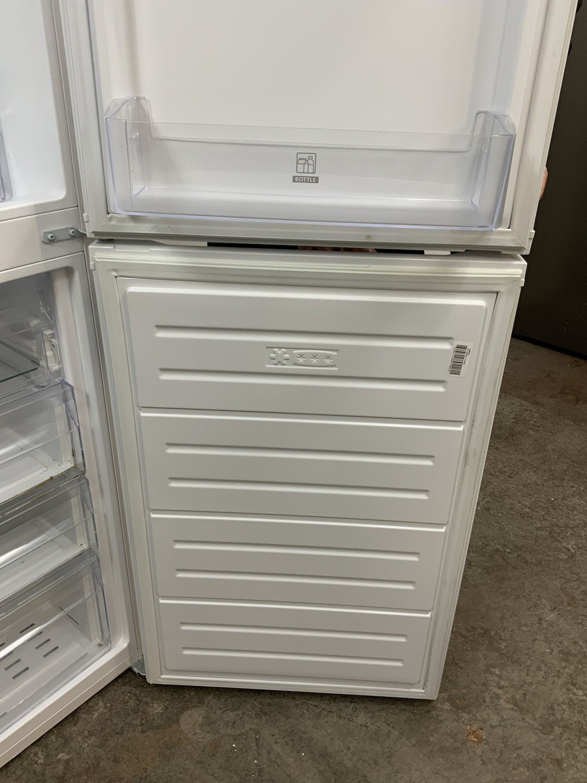 New Graded LOGIK LFC55W23 50/50 Fridge Freezer - White RRP £349 P16
