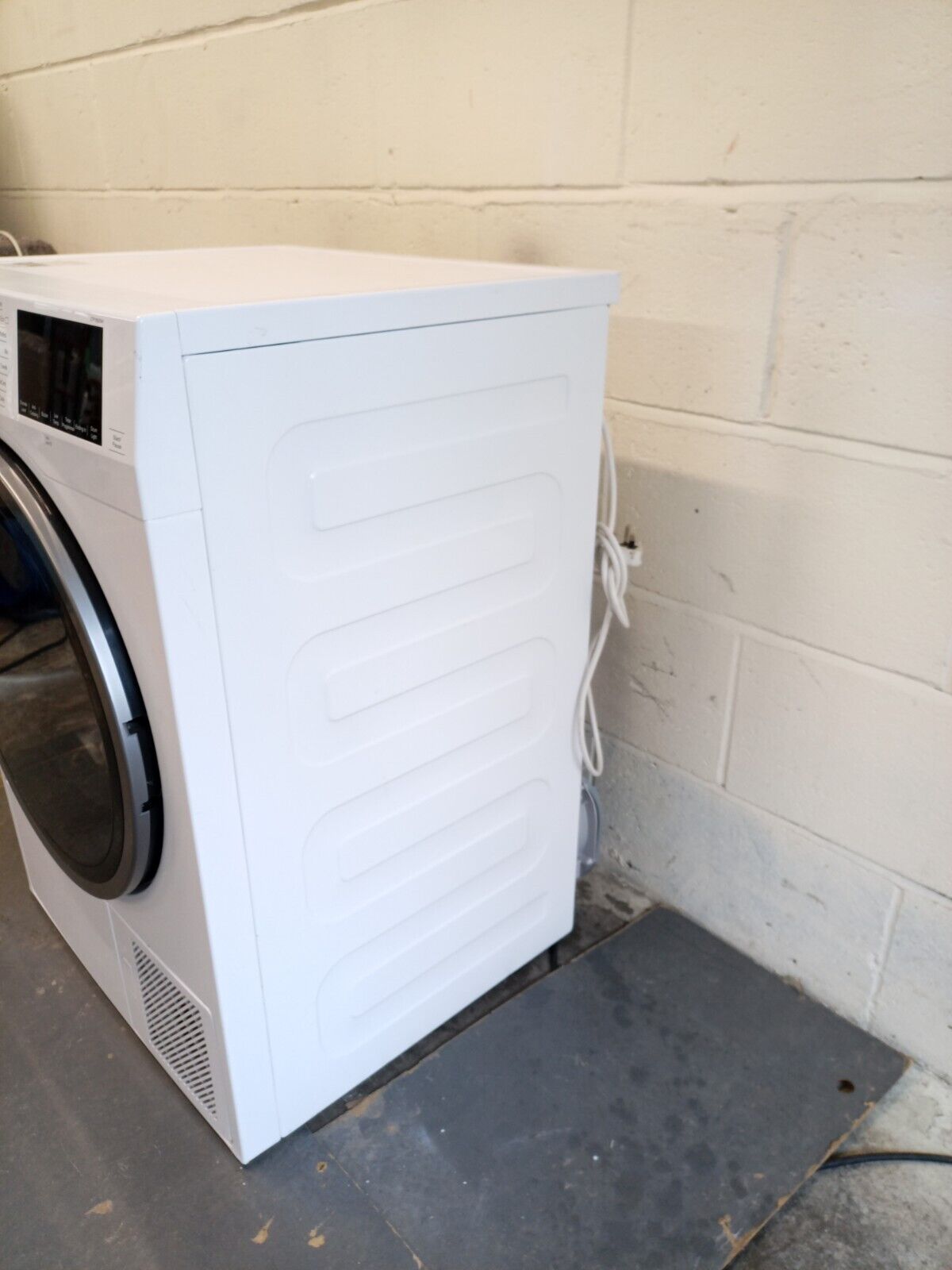 New Graded Beko LTP18320W 8kg Heat Pump Tumble Dryer RRP £550 C4