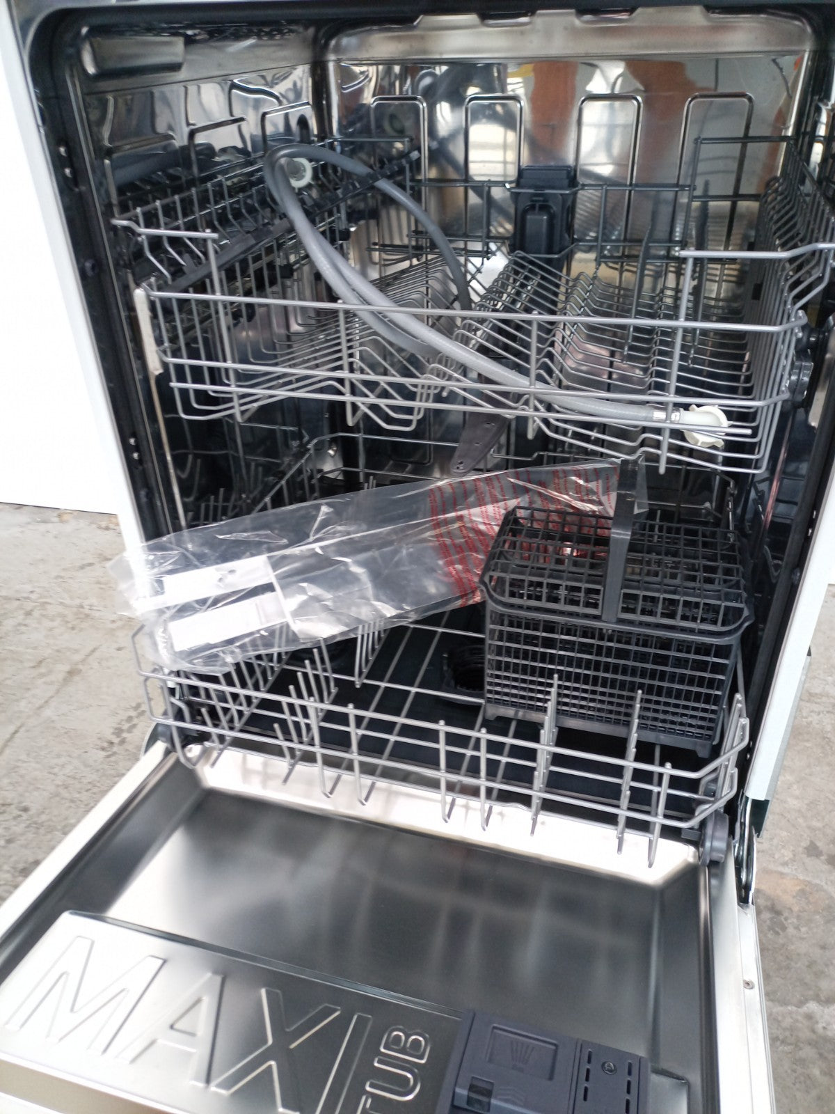 New Graded Candy C13E53E0W-80 Full-size Fully Integrated Dishwasher RRP £279 Y8
