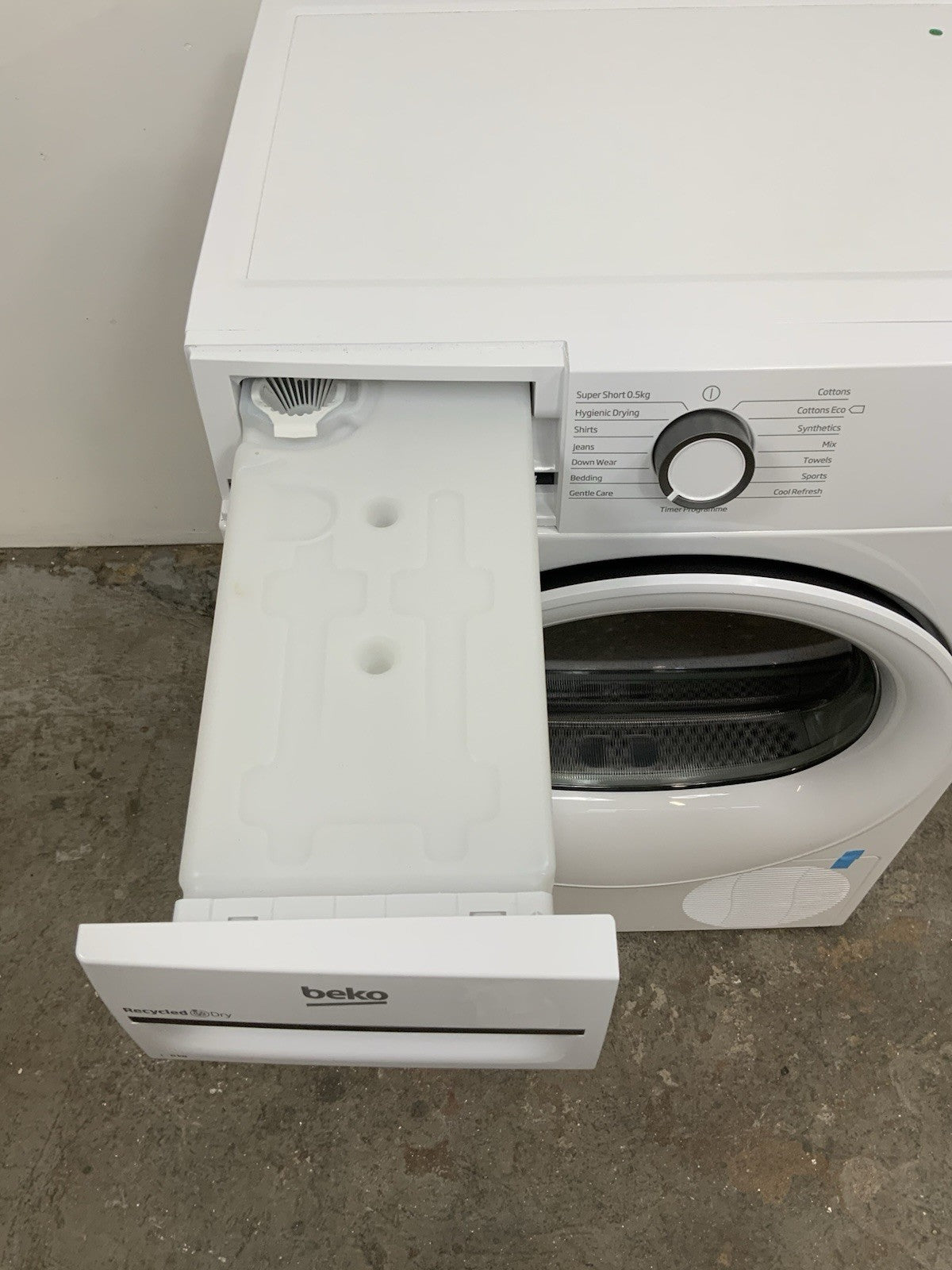 New Graded  Beko BMN3T3823W 8kg Heat Pump Tumble Dryer - Whiter RRP£399 R23