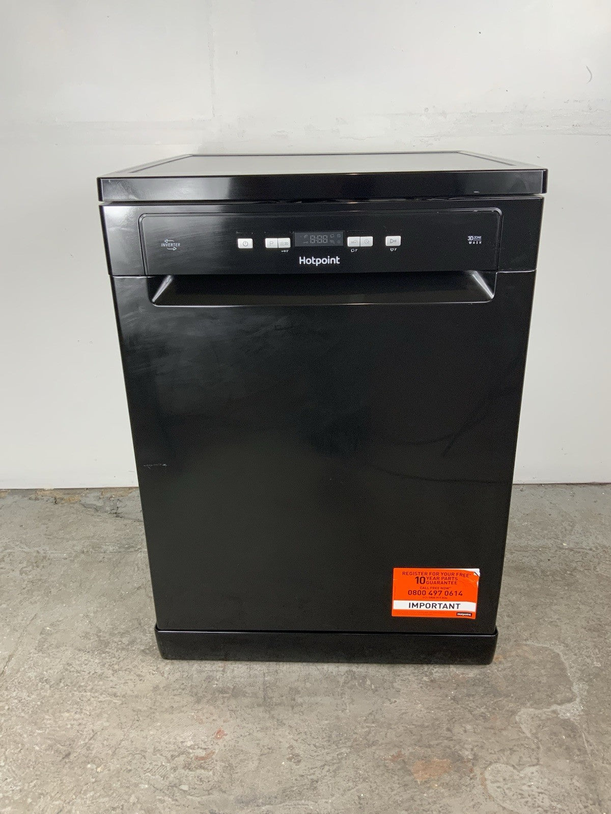 New Graded Hotpoint HFC3C26WCBUK Full Size Dishwasher - Black F42