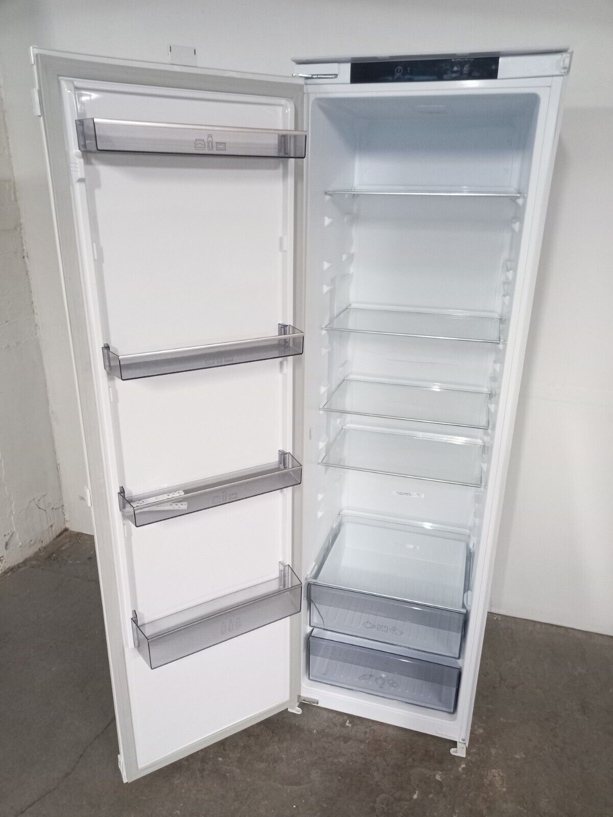 New Graded Beko Blomberg SST3455I   Integrated Tall Larder Fridge RRP£579 D2