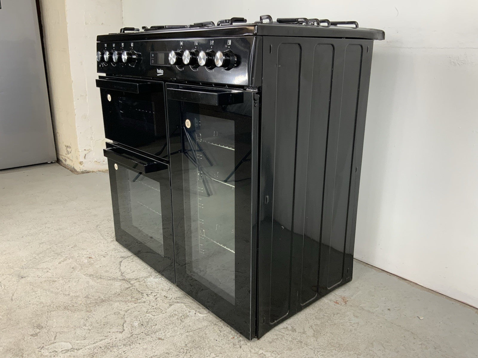 New Graded Beko KDVF90K 90cm Dual Fuel Range Cooker - Black Y53