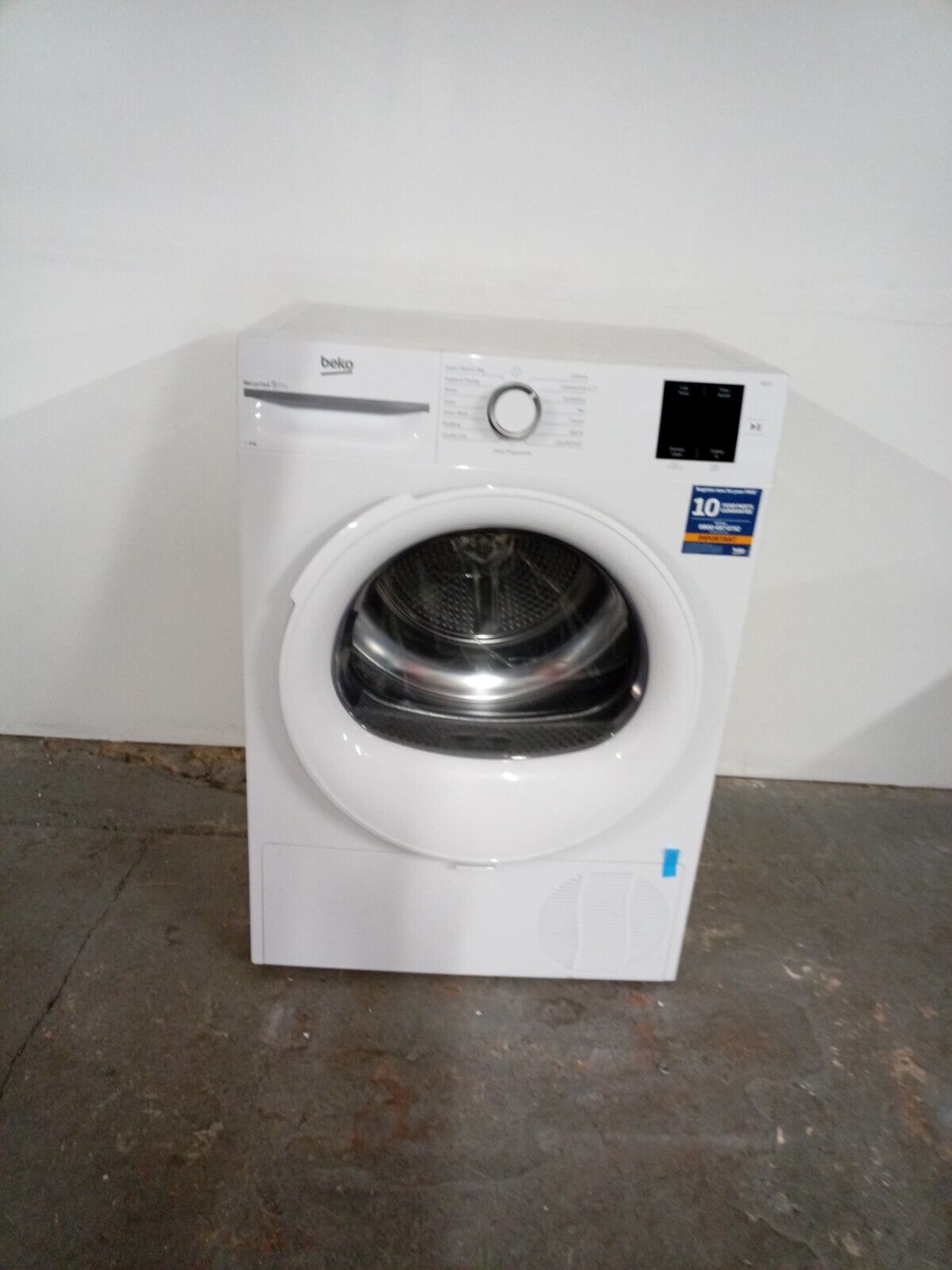 New Graded  Beko BM3T3822W 8kg Heat Pump Tumble Dryer RRP£349 X2