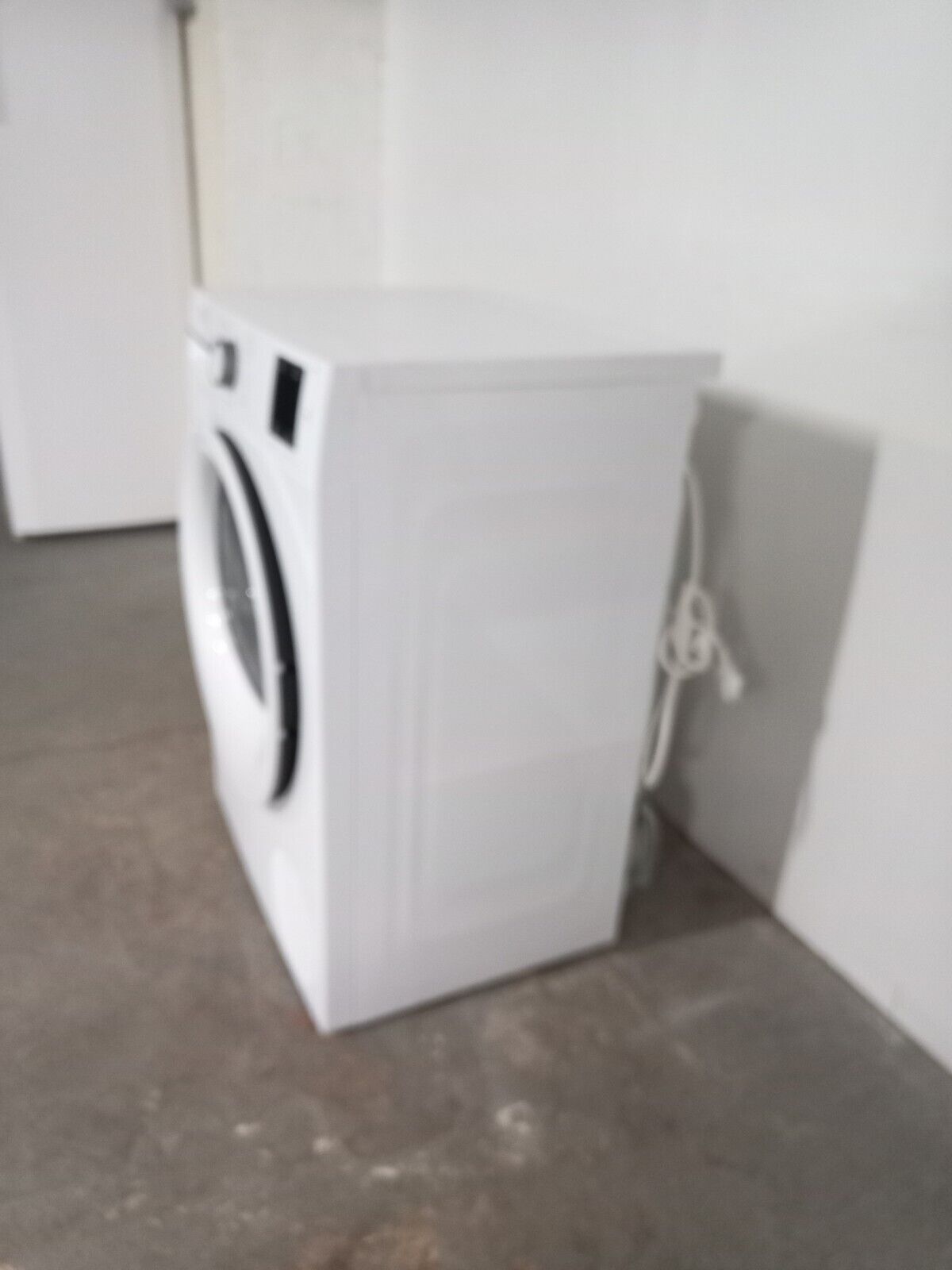 New Graded  Beko BM3T3822W 8kg Heat Pump Tumble Dryer RRP£349 X43