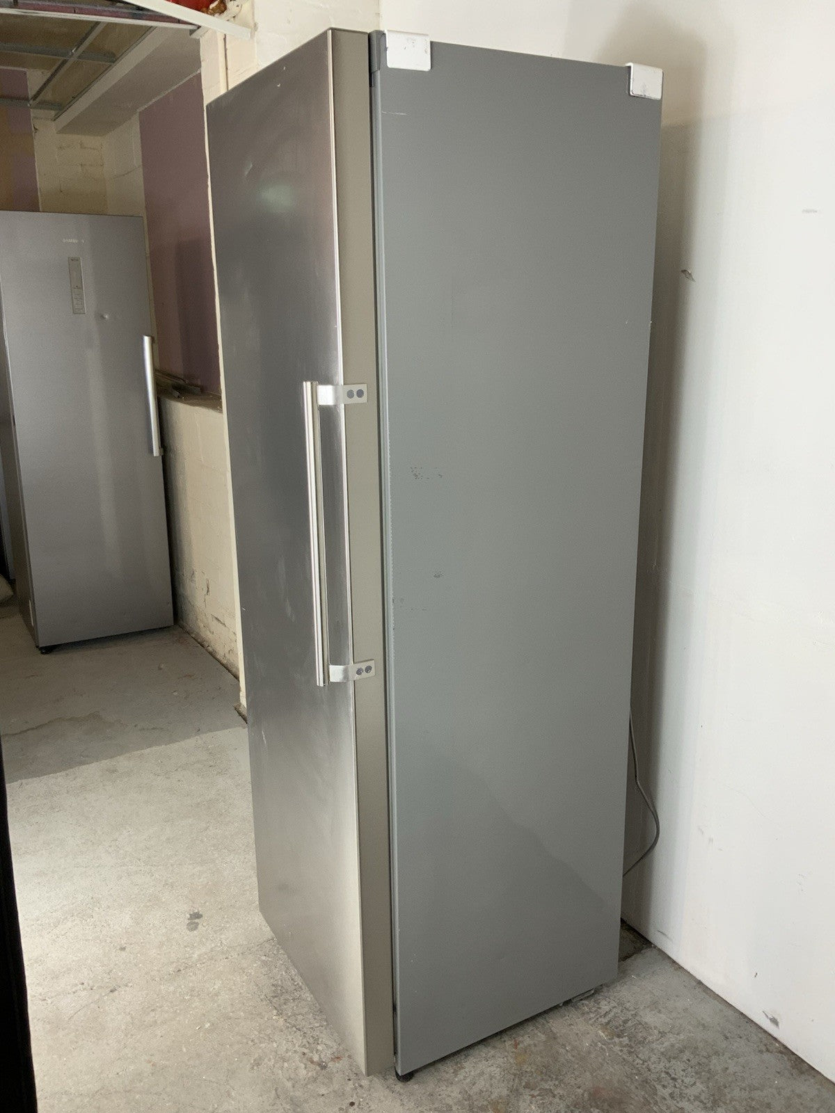 Used CDA FF880SC 60cm Wide Frost Free Freestanding Upright Freezer F60
