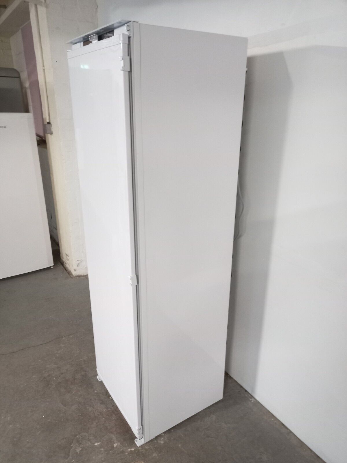 New Graded Beko Blomberg SST3455I   Integrated Tall Larder Fridge RRP£579 D2