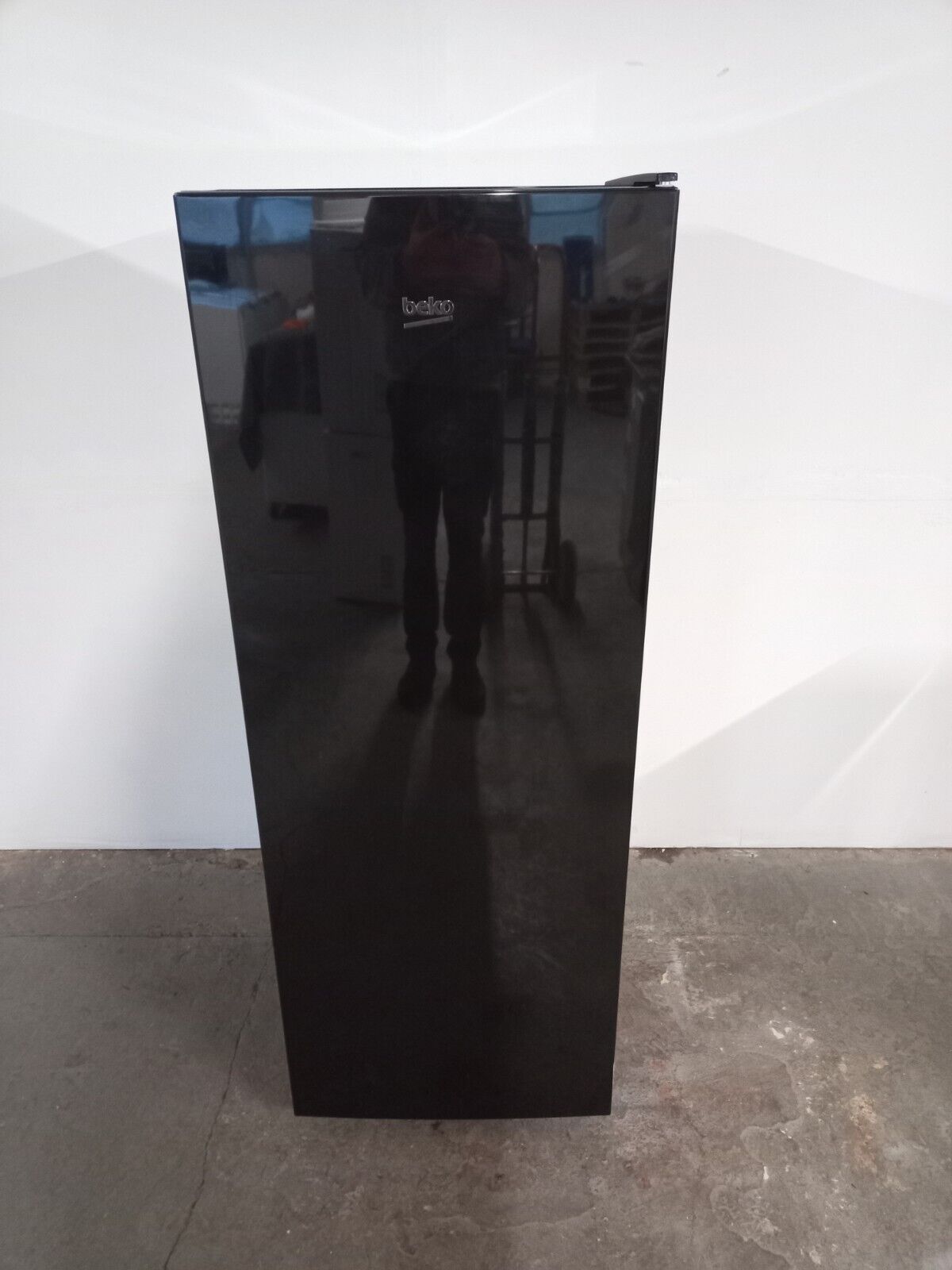 New Graded  Beko LSG4545B Tall Larder FrIdge RRP £379! -M25