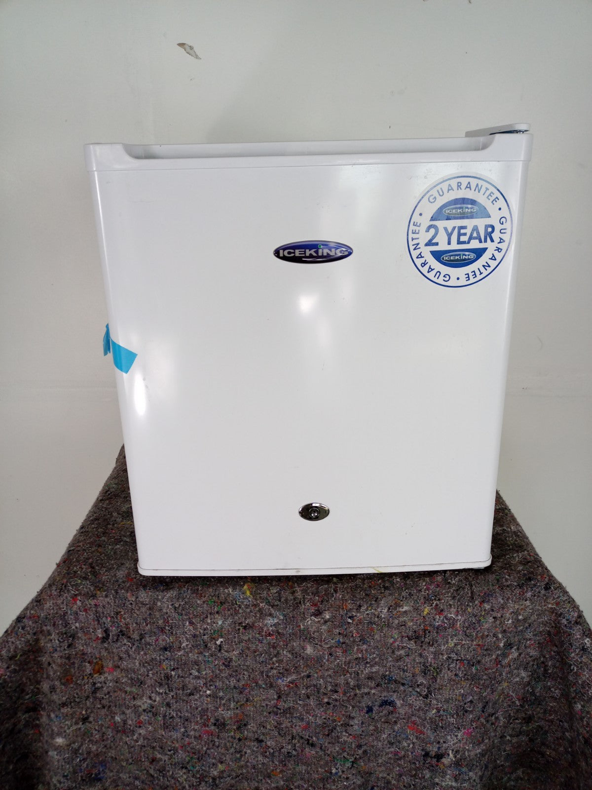 New Graded White Iceking TT47EW Table Top  FrIdge V11