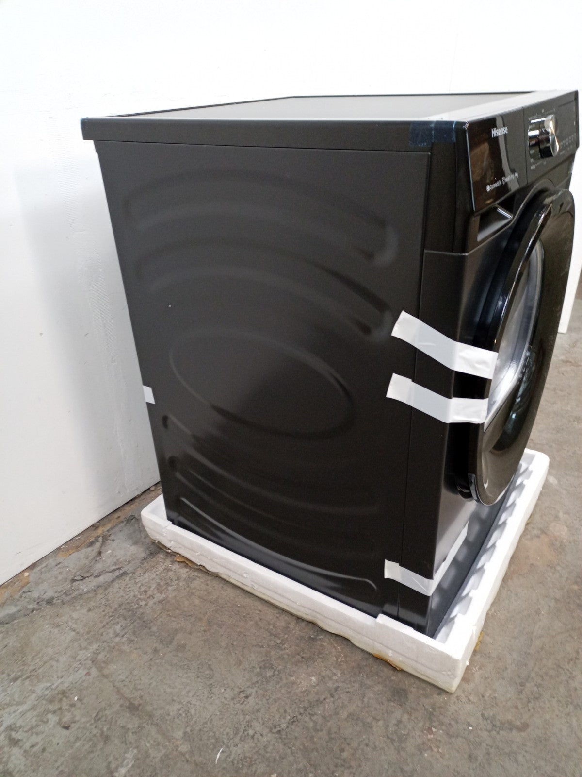 New Boxed Hisense DH3S902BB3 9Kg Heat Pump Dryer A+++ Black RRP£549 M23