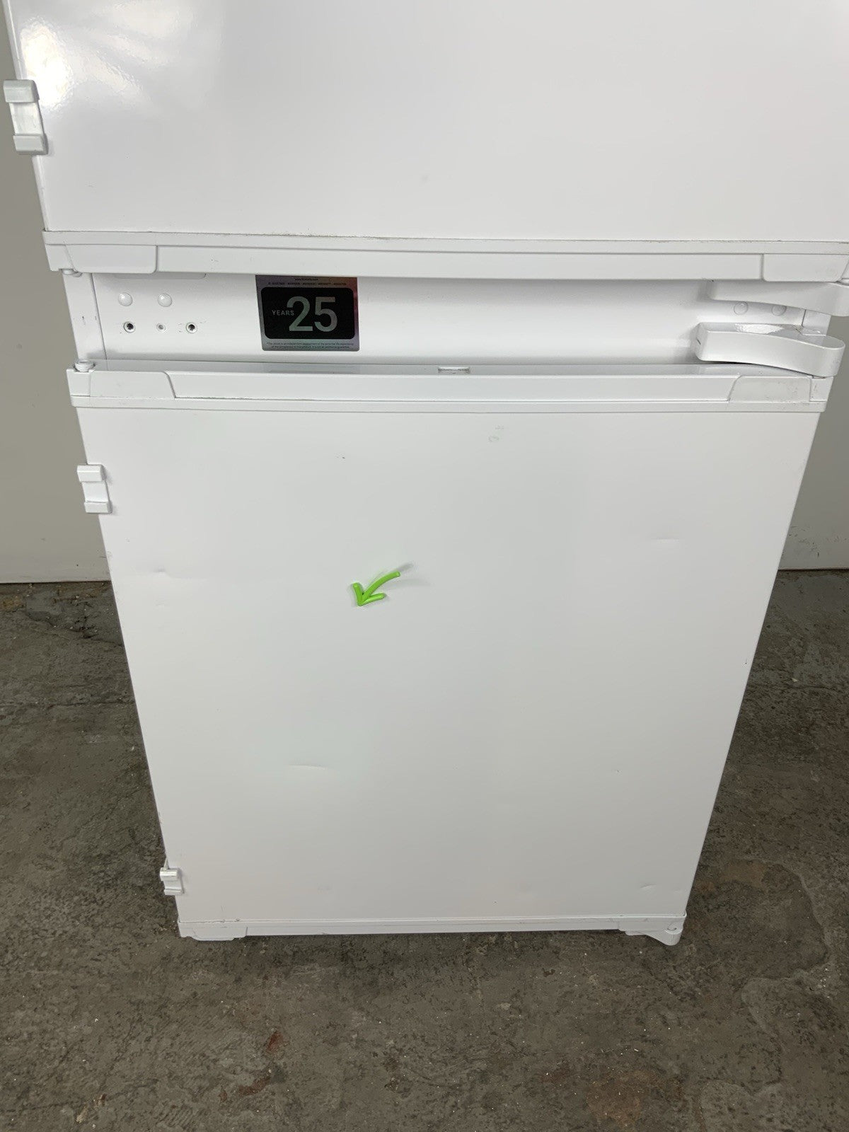 New Graded Beko BCND4V973 193cm Integrated  70/30 Fridge Freezer RRP £679 F64