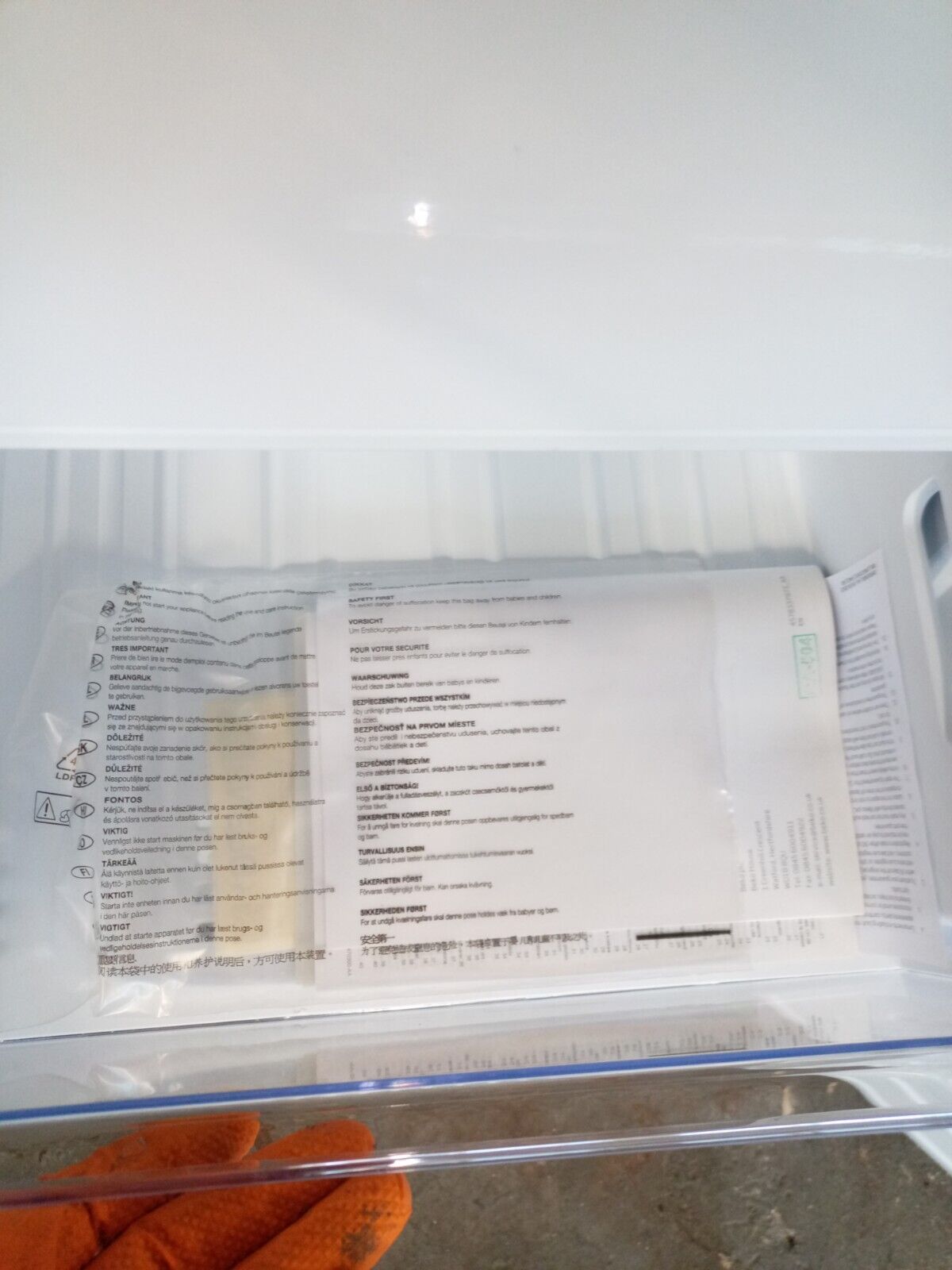 New Graded BEKO BCND4V973 193cm Integrated  70/30 Fridge Freezer RRP £719! T15