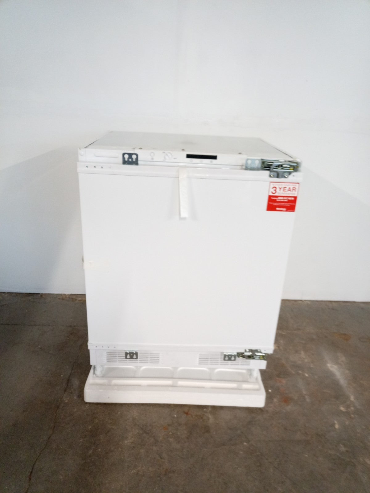 New Beko FSE1654IU  Integrated Undercounter Freezer  -UK Del RRP£400 H91
