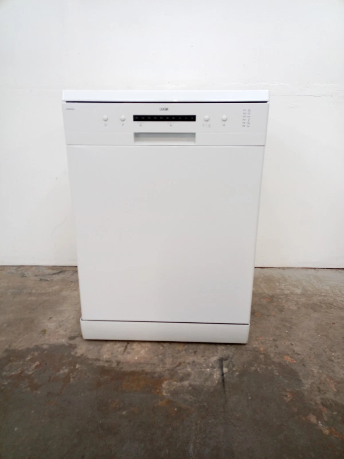 New Graded Logik LDW6023 Full Size Dishwasher - White T1