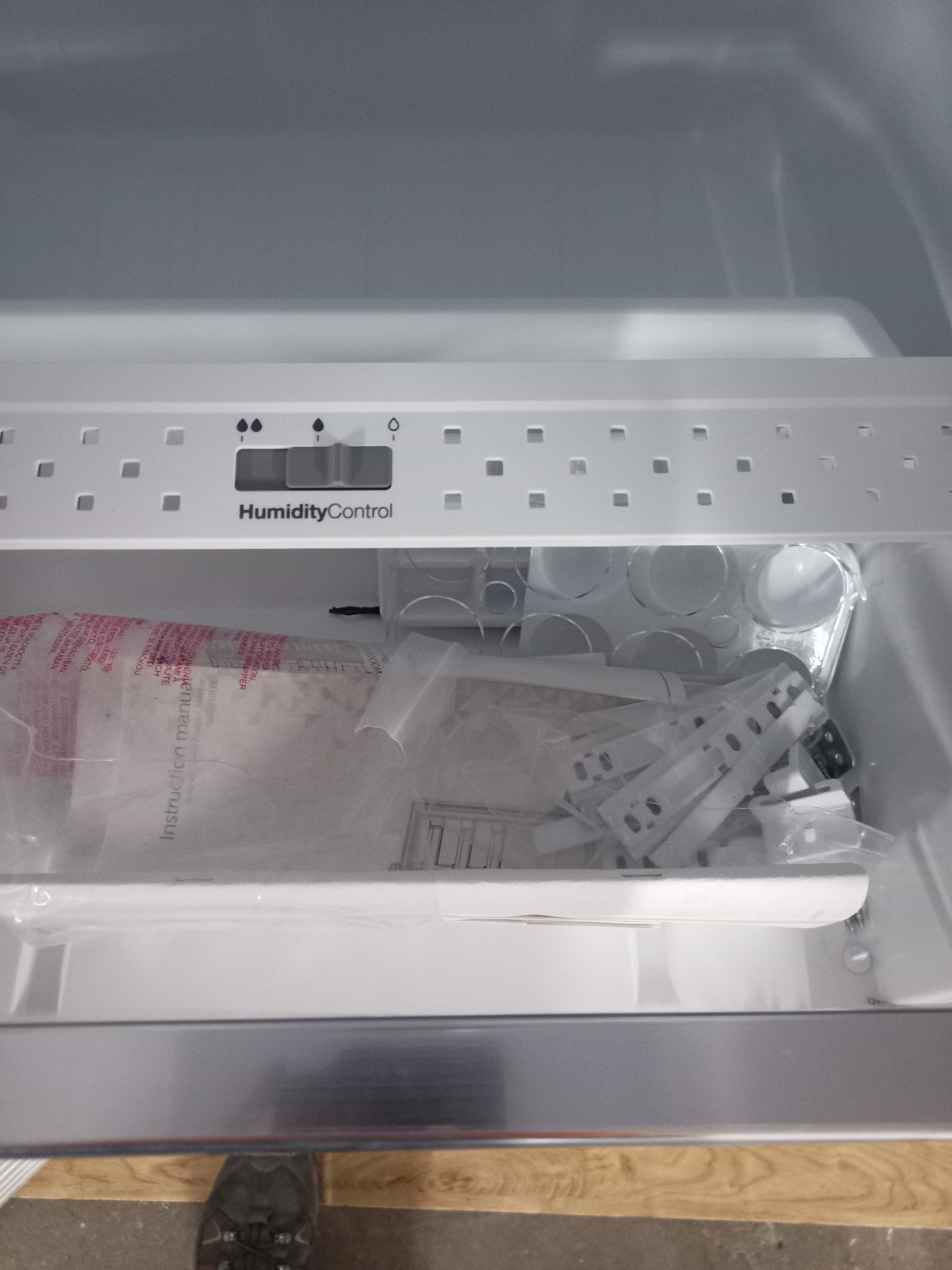 New Graded Bush BIE7030FF Integrated 70/30 Fridge Freezer RRP£399- White P70