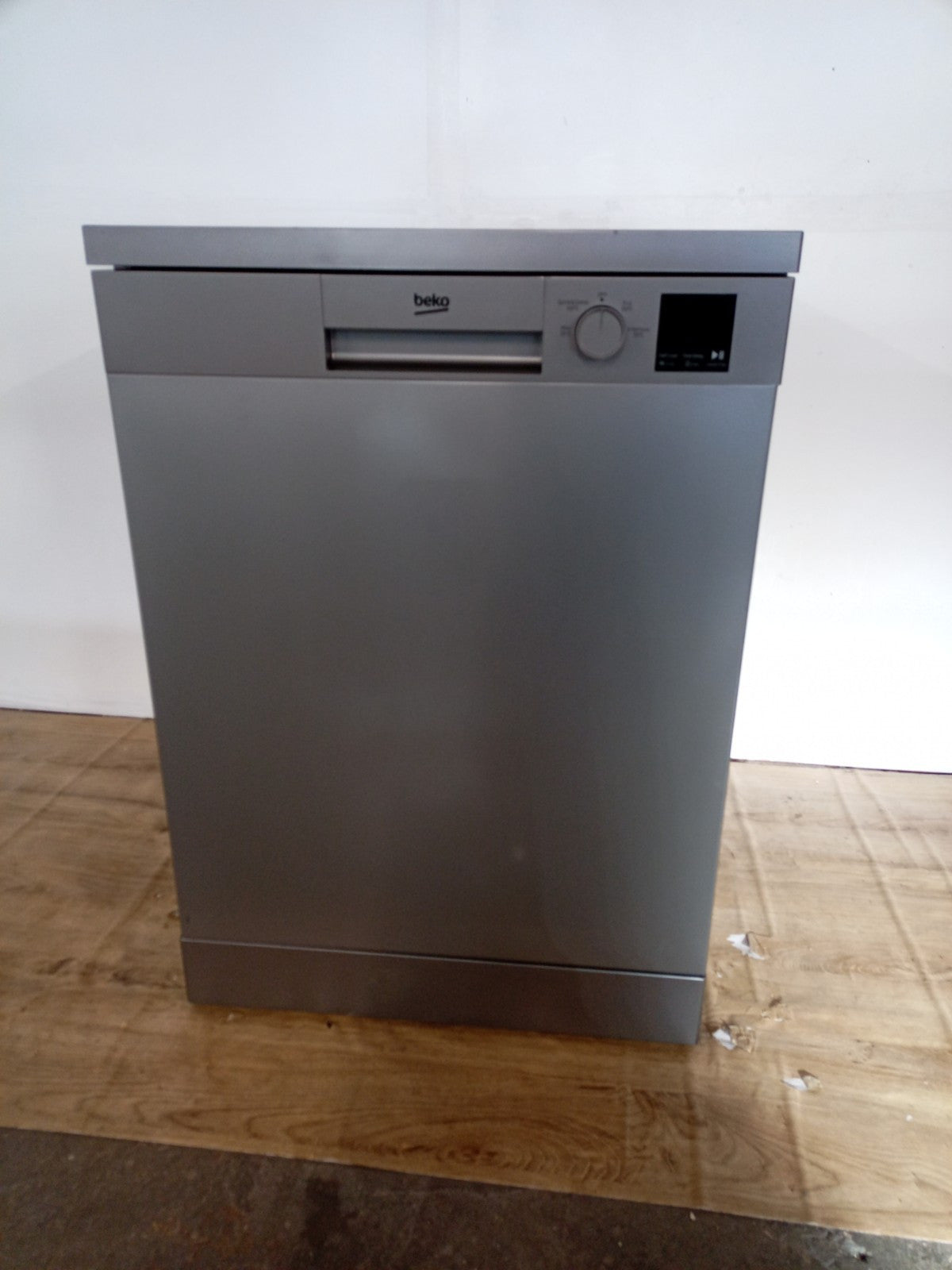 New Graded Silver Beko DVN04X20S Full Size Dishwasher RRP£349- F3