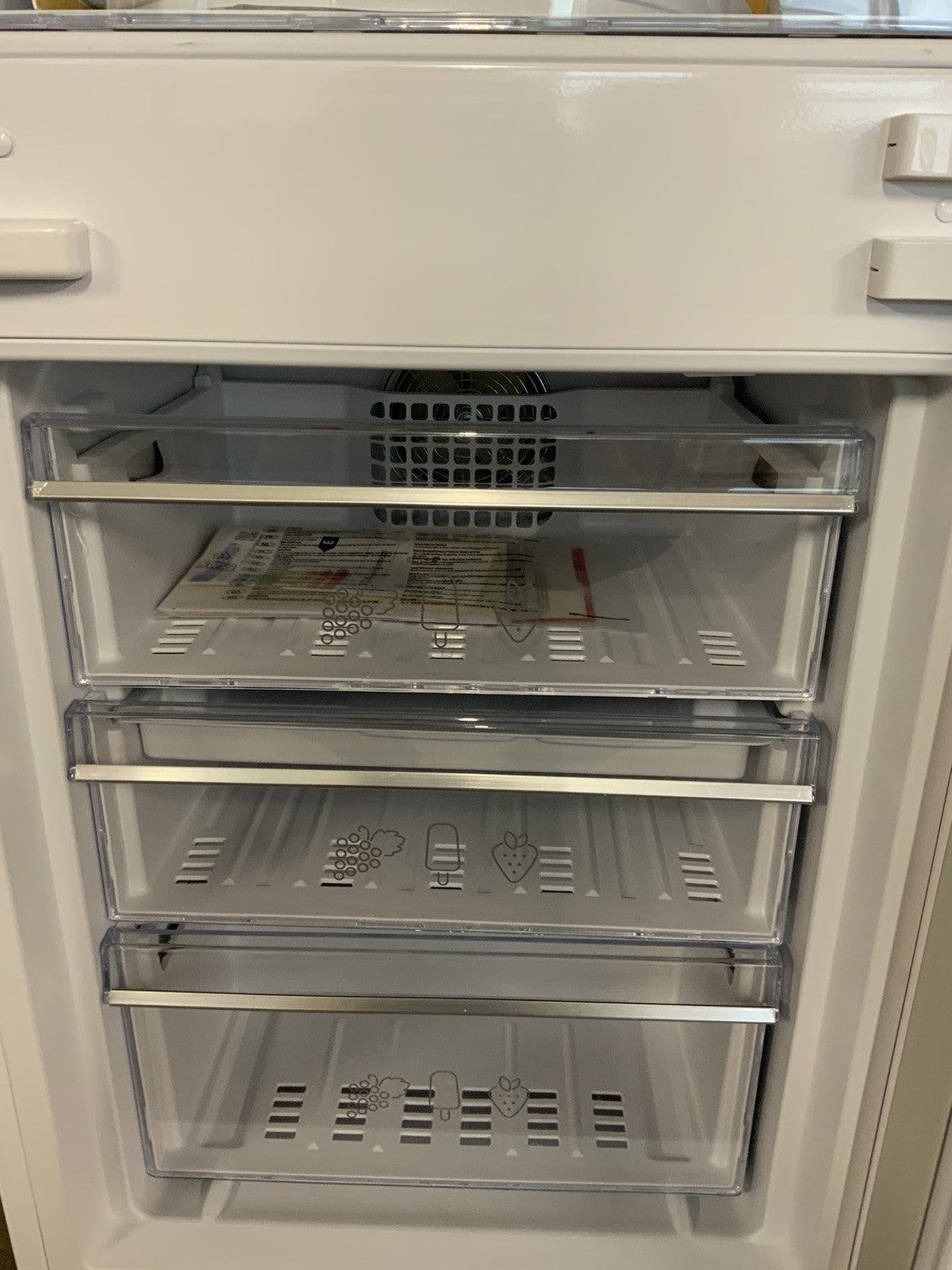 New Graded BEKO KNE4564EVI Integrated  50/50 Fridge Freezer RRP £599! UK Del D71