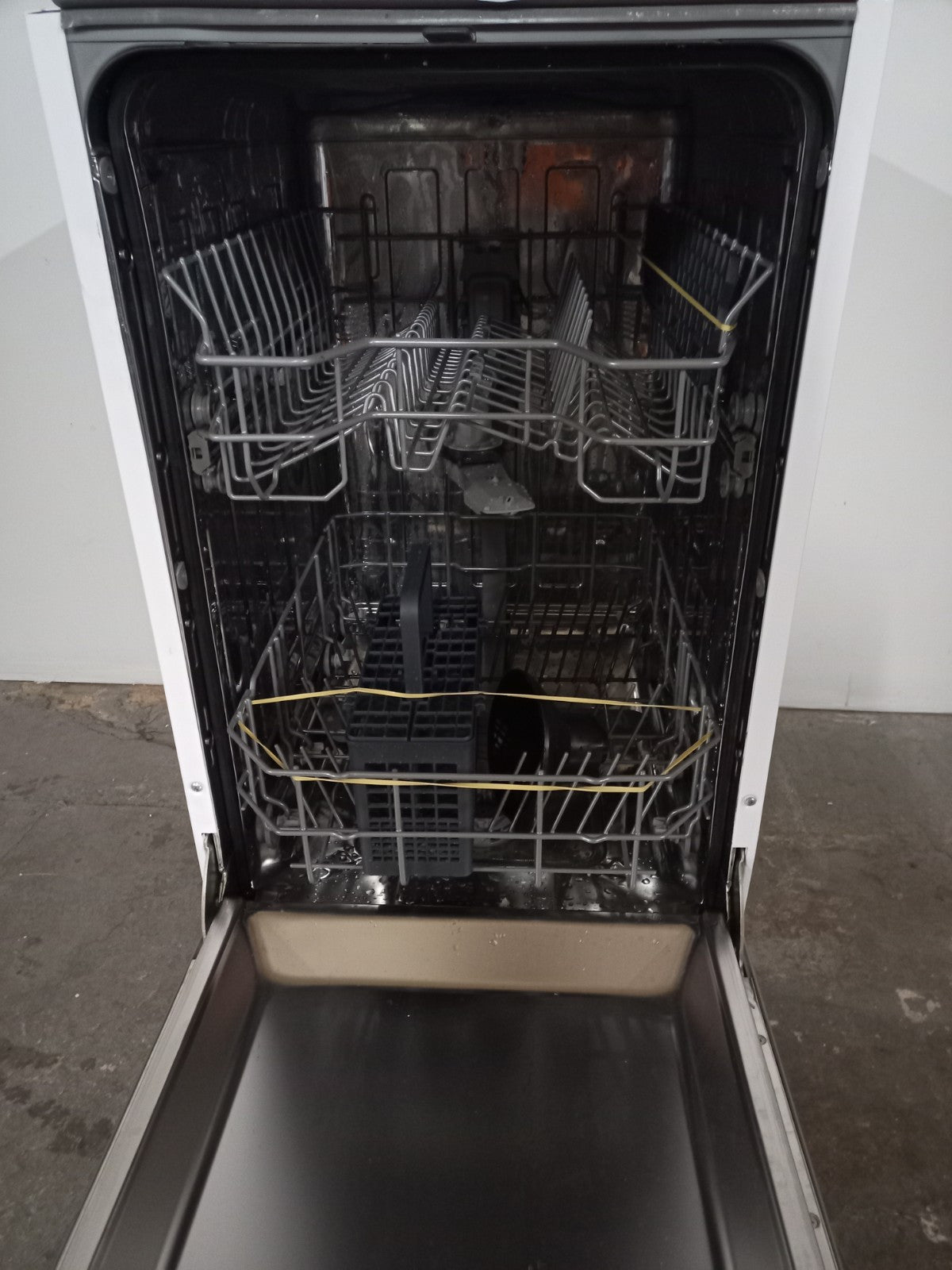 New Graded Beko DIS15020 Fully Integrated Slimline Dishwasher RRP£320 D89