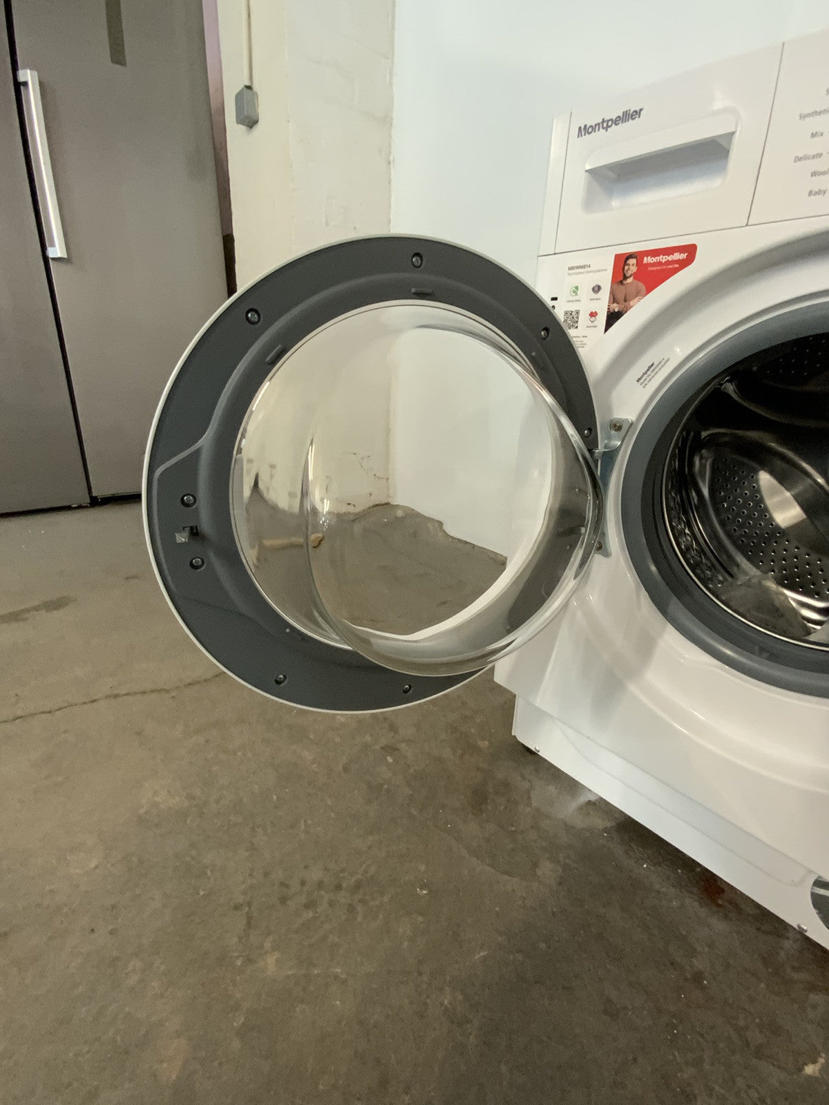 New Graded Montpellier MBIWM841 Integrated 8 kg 1400 Washing Machine RRP£399 F11