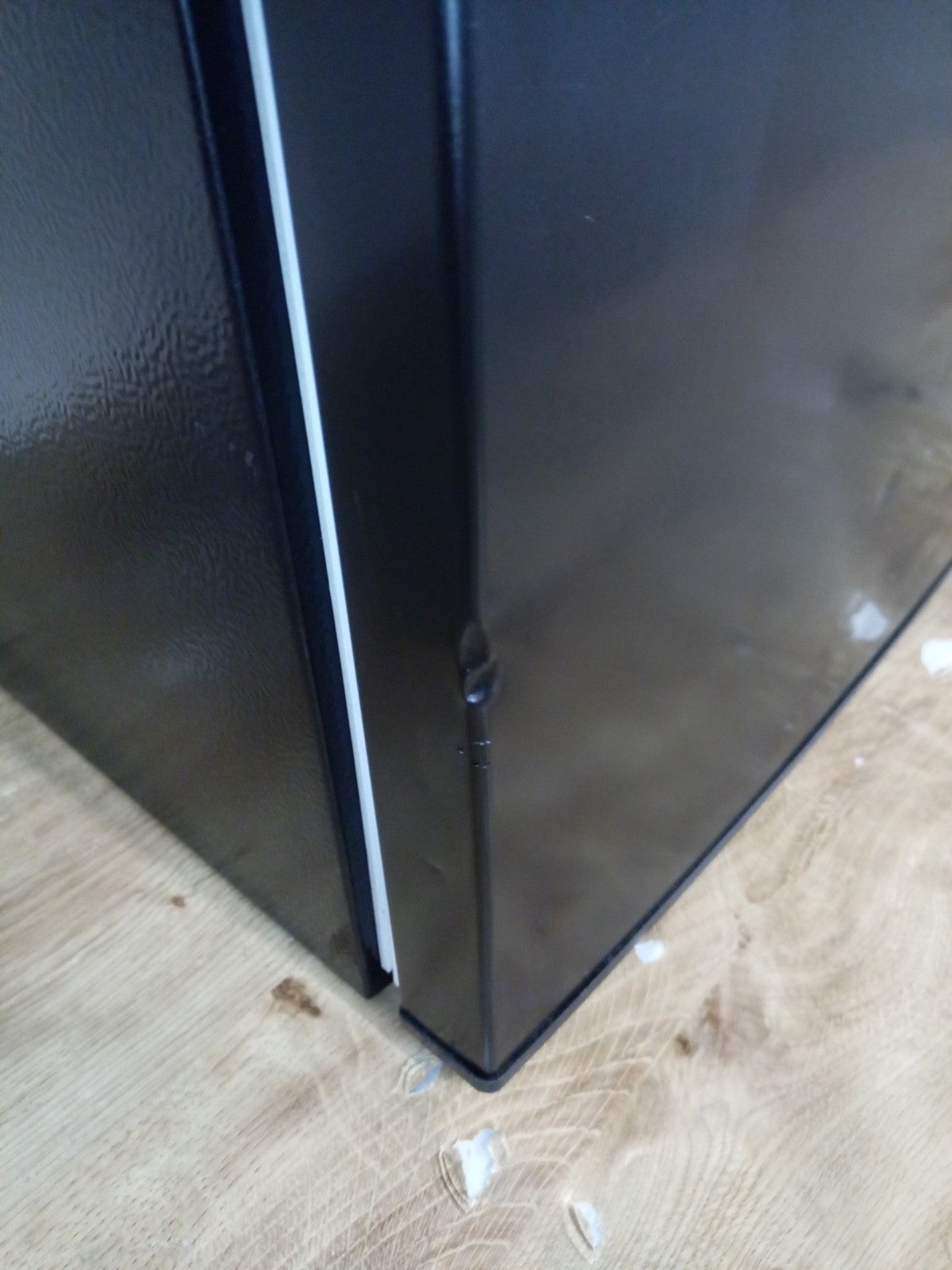 New Graded Black Montpellier MAB2035EK Retro Undercounter Fridge Freezer  P23
