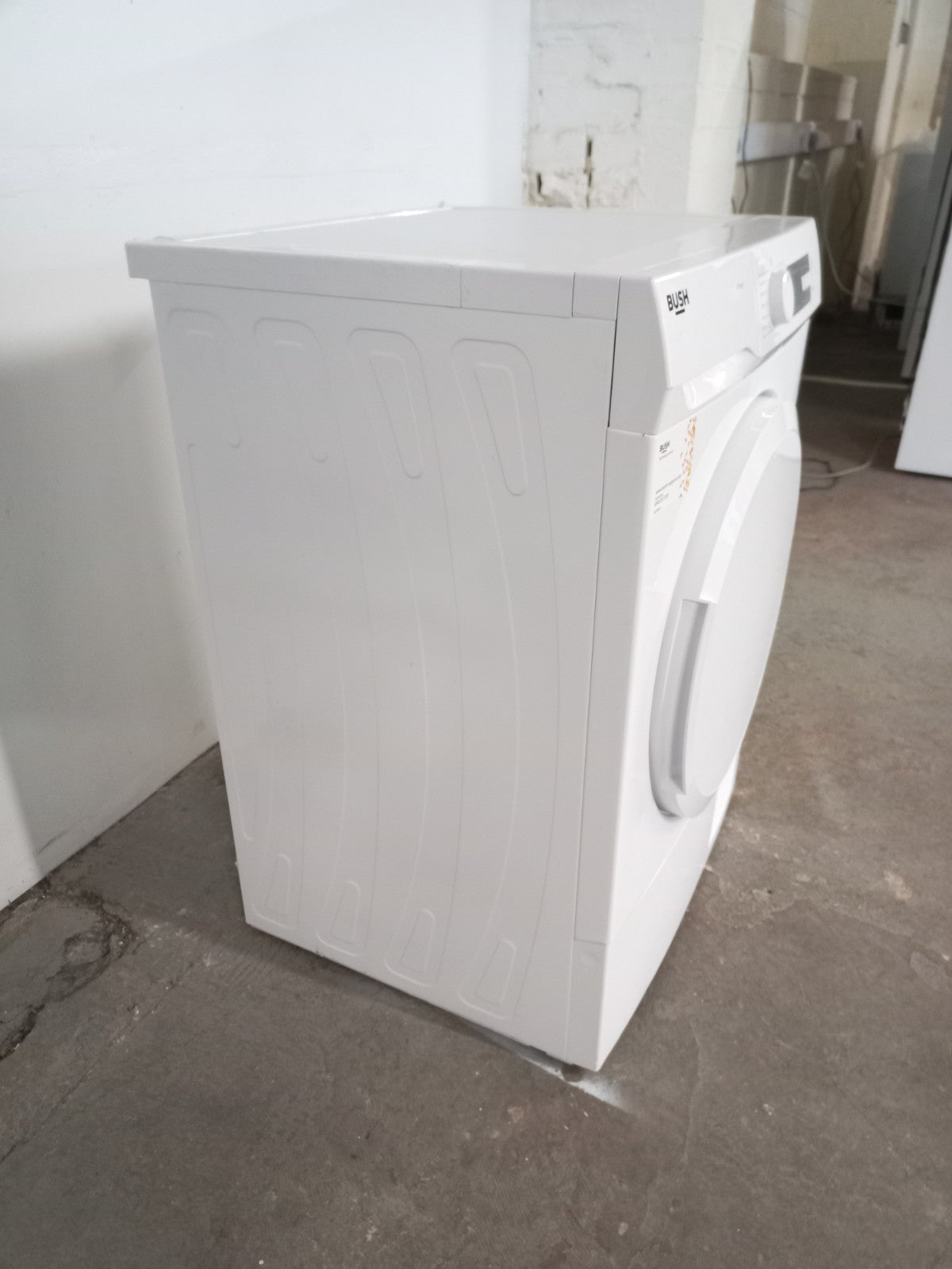 New Graded BUSH TDT18HP 8kg Heat Pump Tumble Dryer White F17