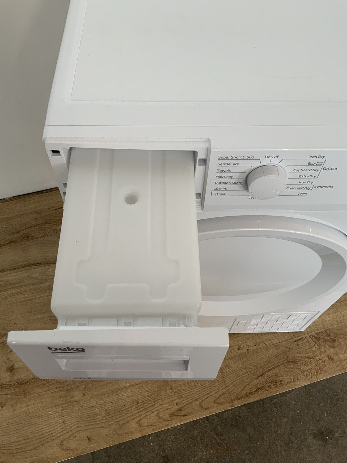 New Beko DTKCE90021W 9kg Condenser Tumble Dryer RRP£349 F28