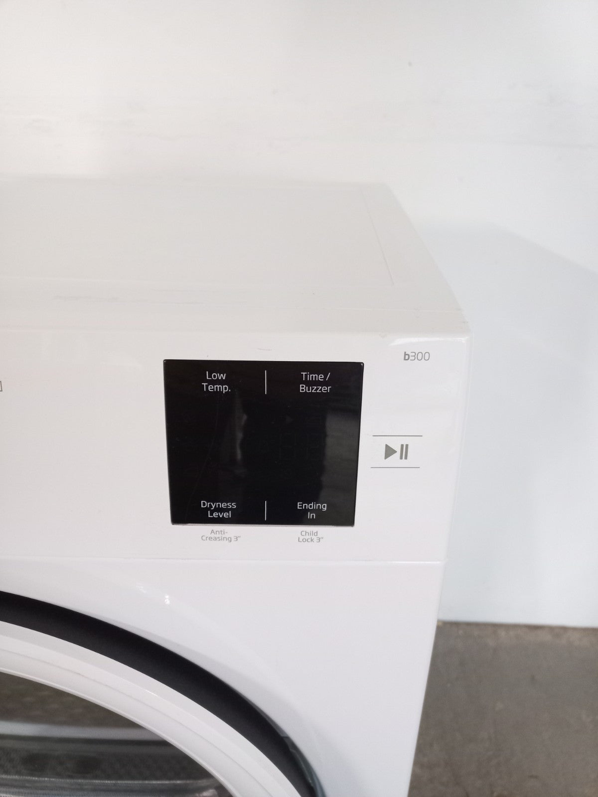 New Graded  Beko BM3T3822W 8kg Heat Pump Tumble Dryer RRP£399 D80