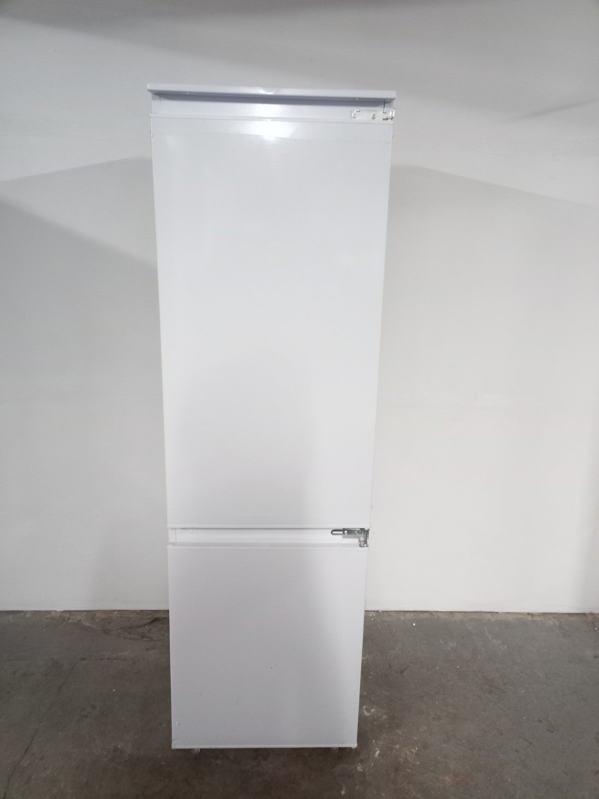 New Graded SIA RF104/E Integrated  70/30 Fridge Freezer RRP £449! UK Del D1