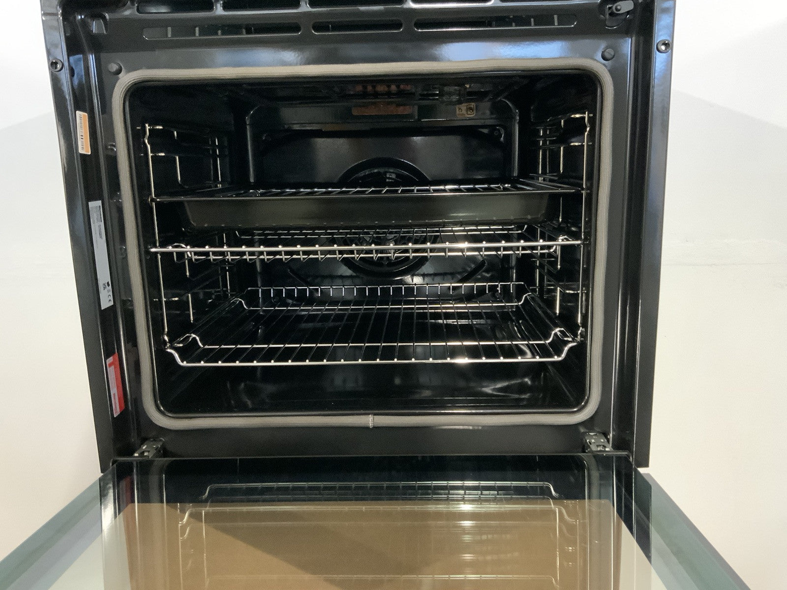 New Graded  Beko AeroChef ROEN8232BP 60cm Built In Electric Single Oven - F36