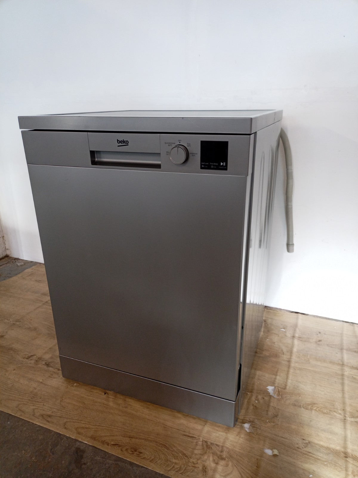 New Graded Silver Beko DVN04X20S Full Size Dishwasher RRP£349- F3