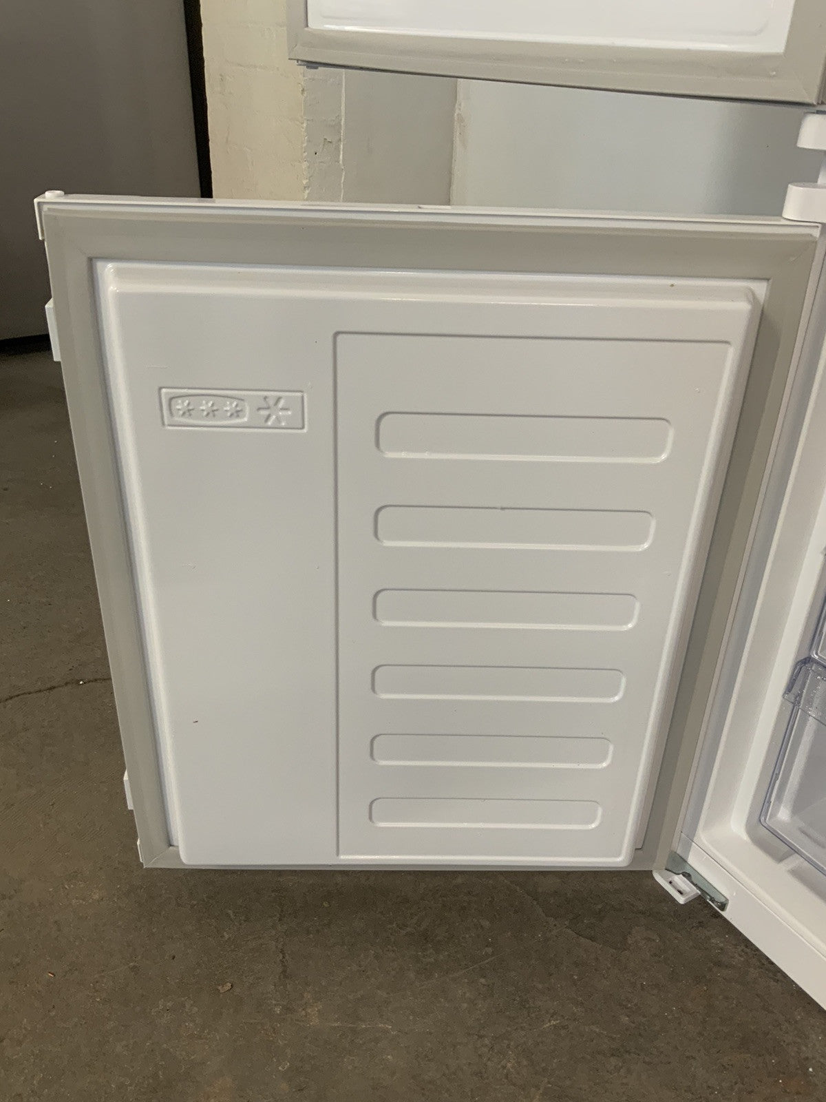 New Graded BEKO BCSD173 Integrated 70/30 Fridge Freezer RRP £379! -UK Del - F5